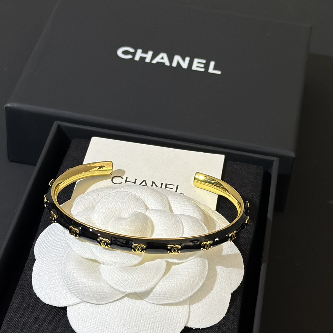 Chanel Haute Couture Haute Couture Fine Jewelry Necklace Bracelet Ring 3