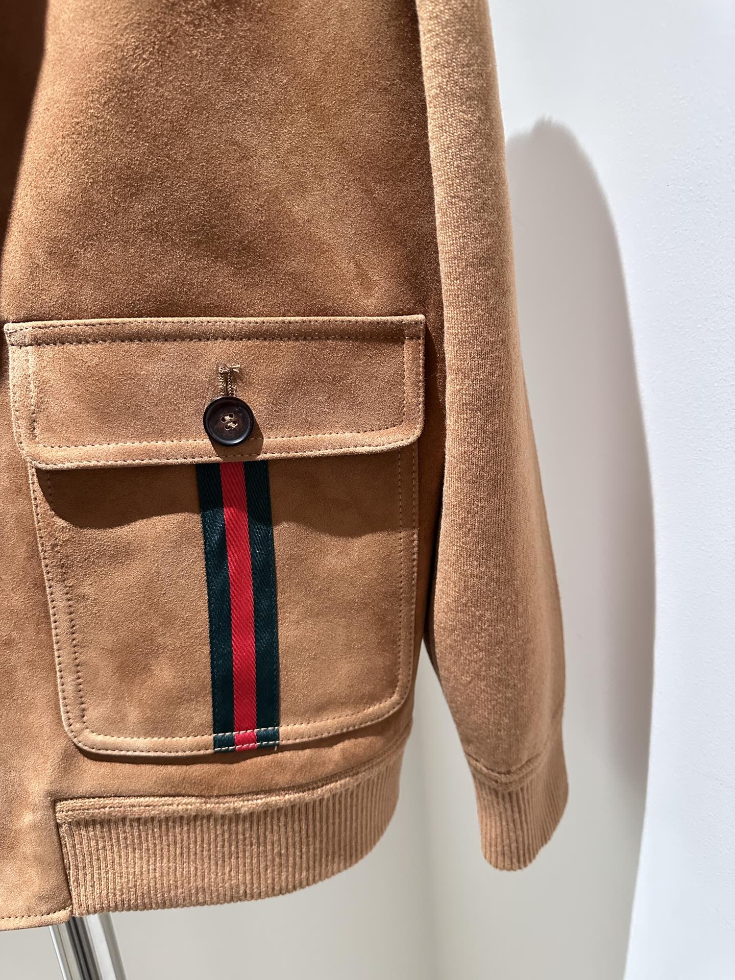 Gucci Shearling Wool Knit Cardigan - Vintage Style, Fall/Winter Essential 5 i1733102889 6185 1