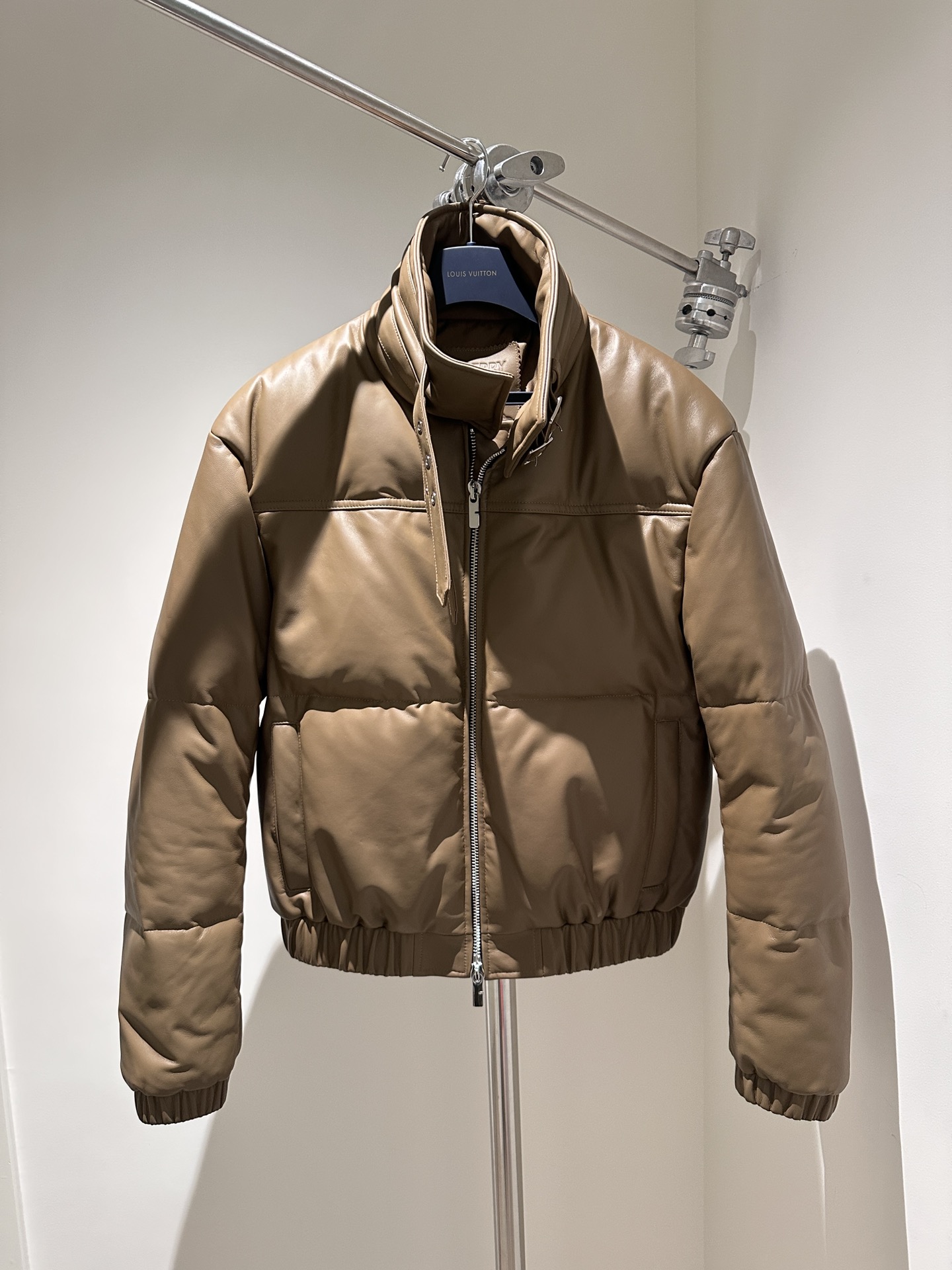 Burberry Nappa Leather Down Jacket: Premium Quality & Supreme Warmth 3 i1733831744 3503 4