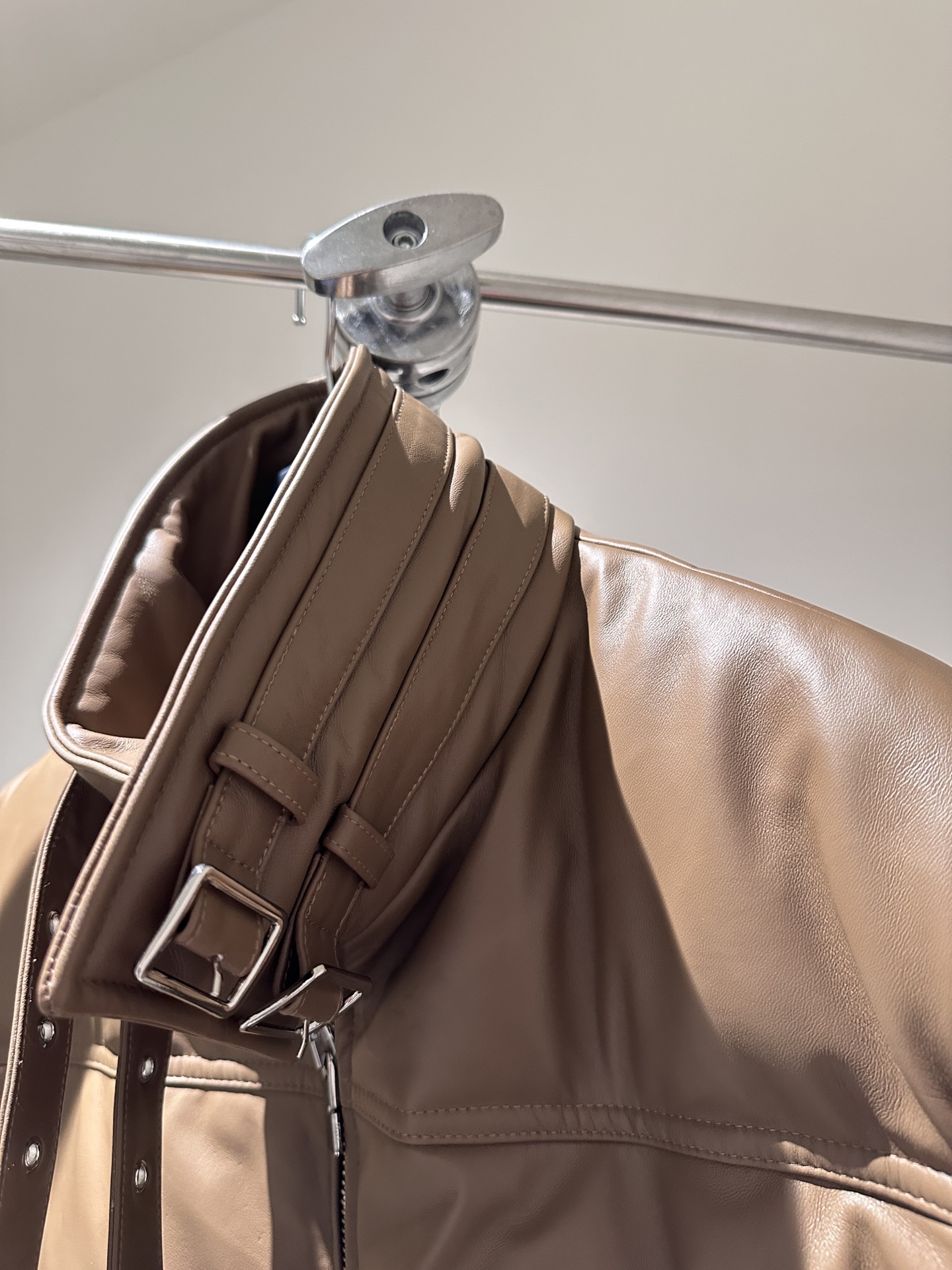 Burberry Nappa Leather Down Jacket: Premium Quality & Supreme Warmth 7 i1733831744 6335 7