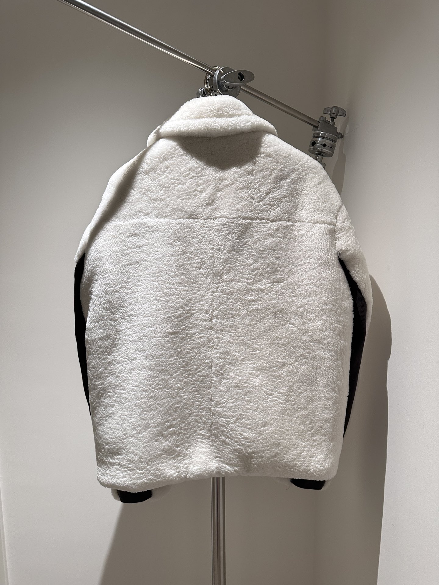 Hermès Shearling Coat: Luxurious Turkish Lambskin, Autumn/Winter Collection 9 i1733832092 6569 0
