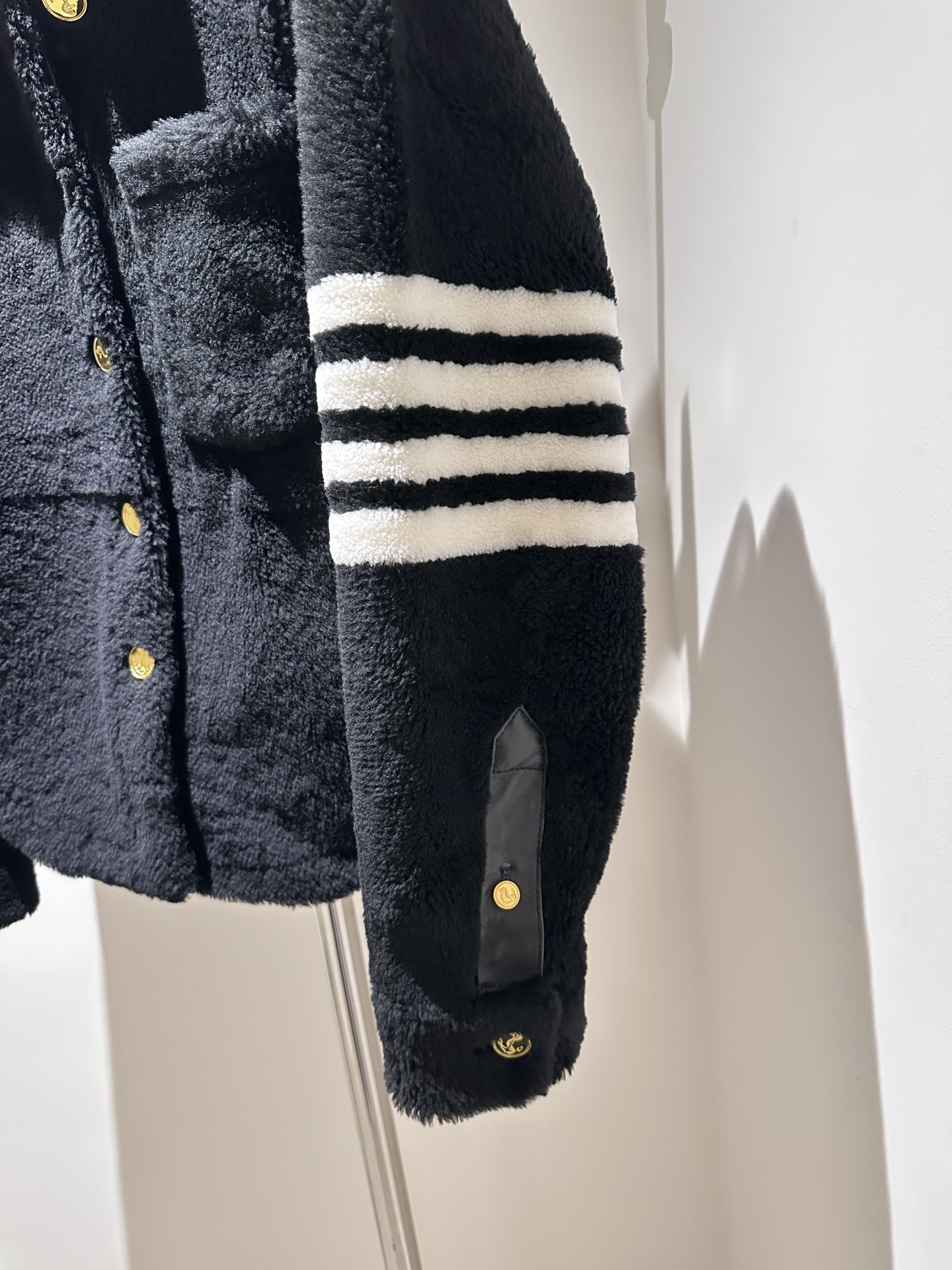 Thom Browne Shearling Jacket - Luxurious Lambskin, Oversized Fit 11 i1734321710 2686 10