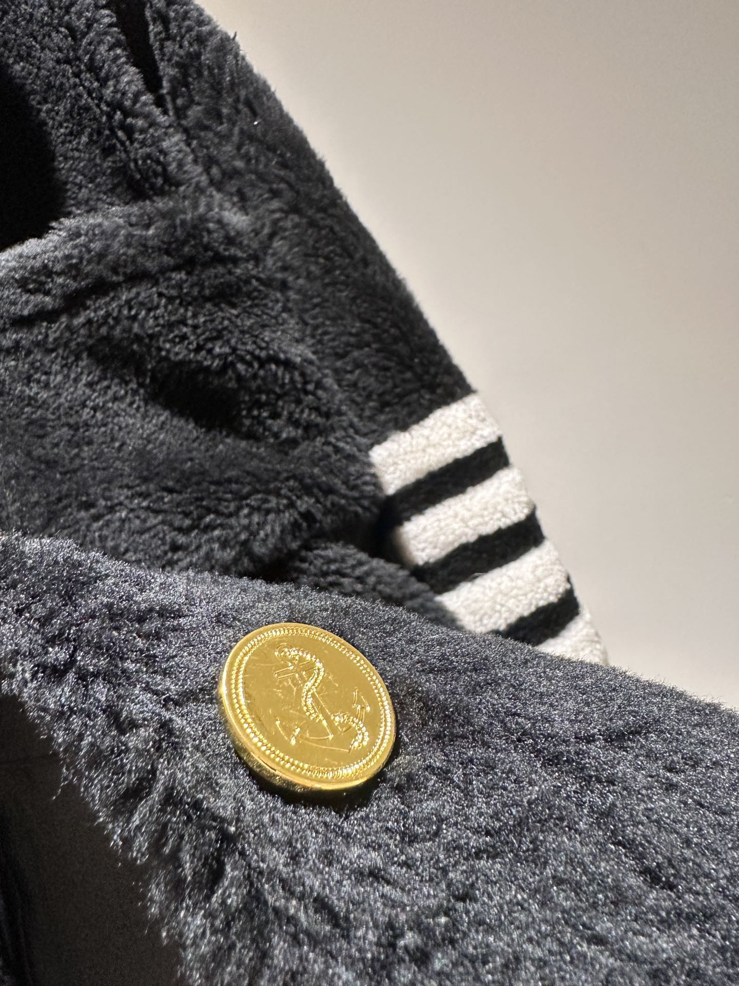 Thom Browne Shearling Jacket - Luxurious Lambskin, Oversized Fit 8 i1734321710 4766 9