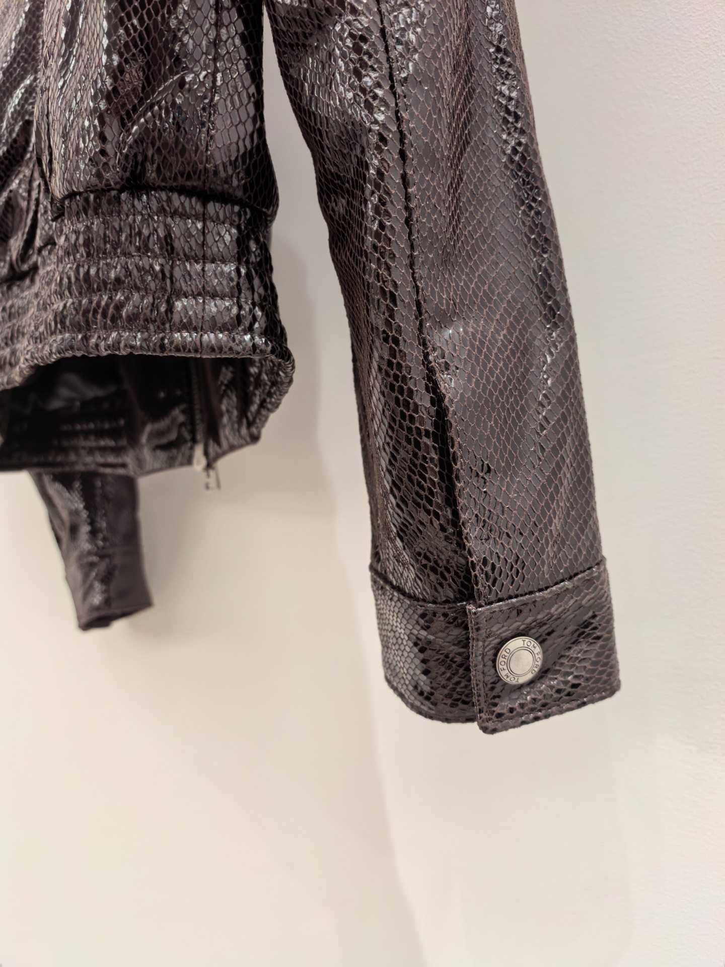 i1752582302930 4078 0 16