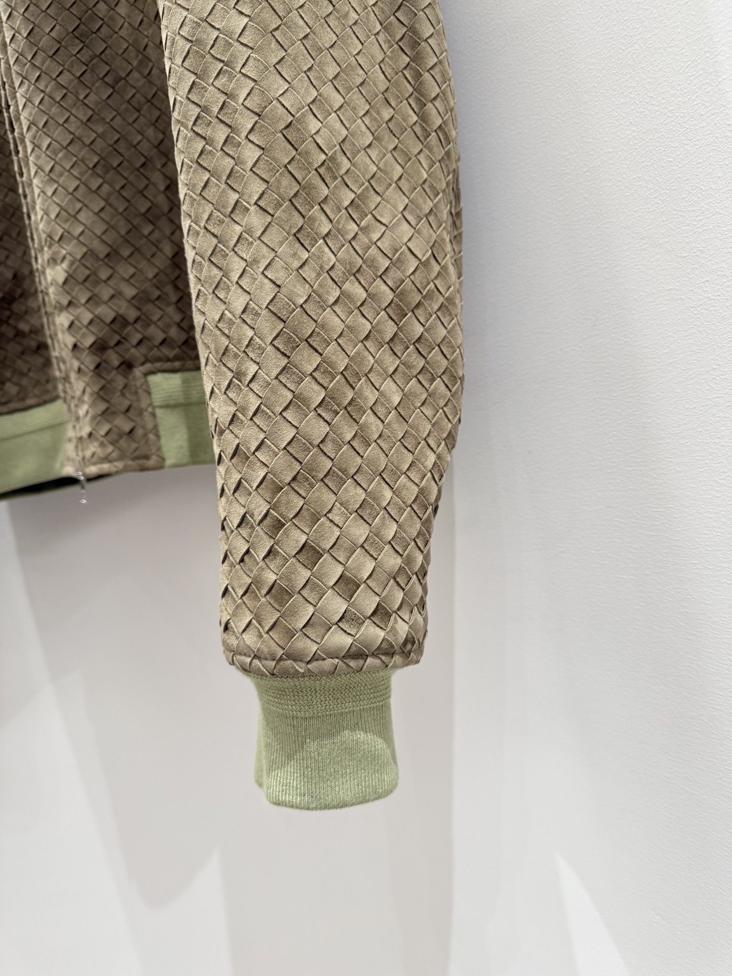 i1754889130352 1227 0 8