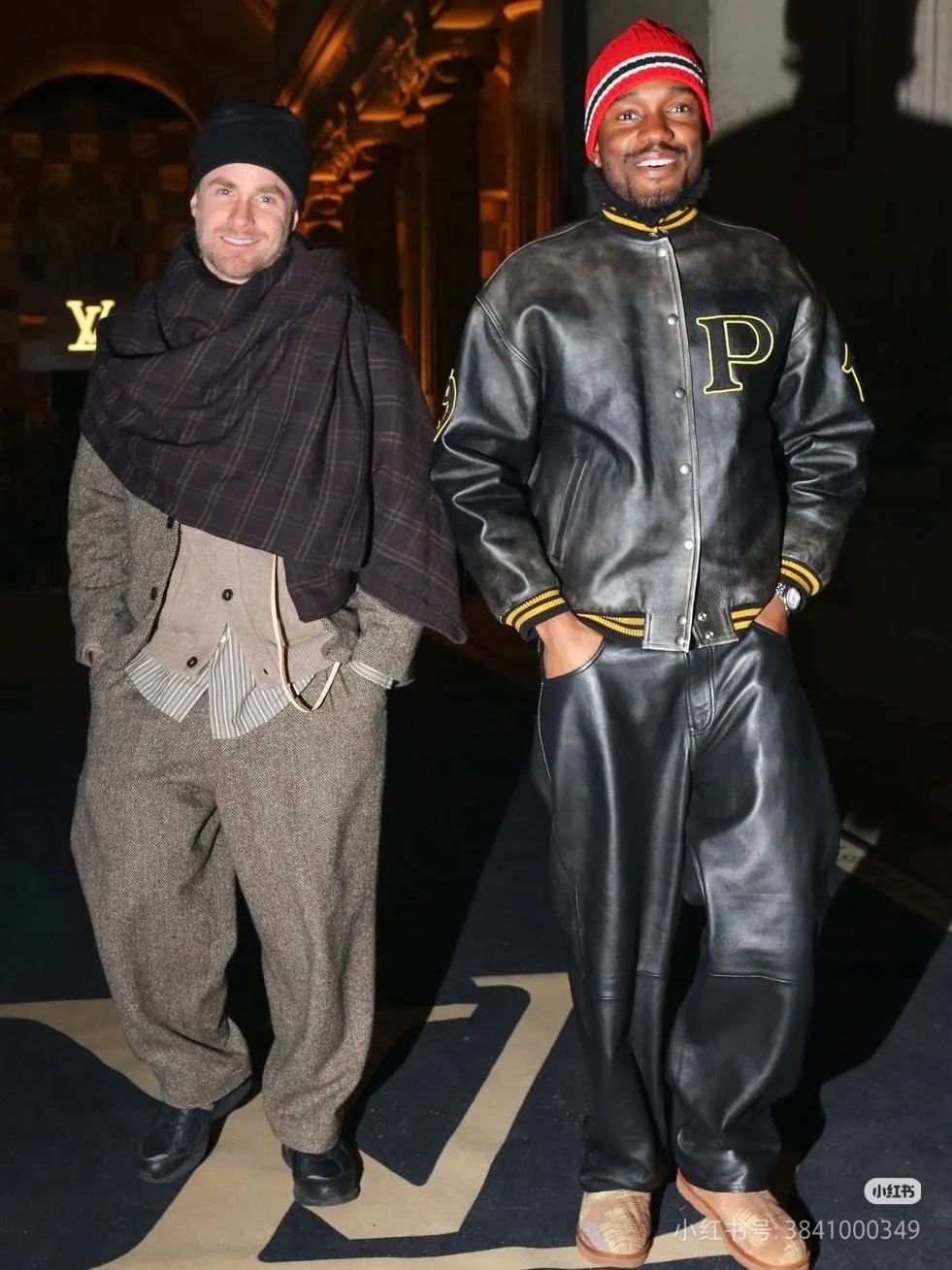 NO:573245,Prada loose large version of the baseball uniform multi-star upper body British imported cowhide distressed black brown M-3xl,,prada,cowhide,alexander wang19860909Prada 宽松大版棒球服 多明星上身 英国进口牛皮 做旧黑棕色 M-3xl,,prada,cowhide,alexander wang,Men's clothing