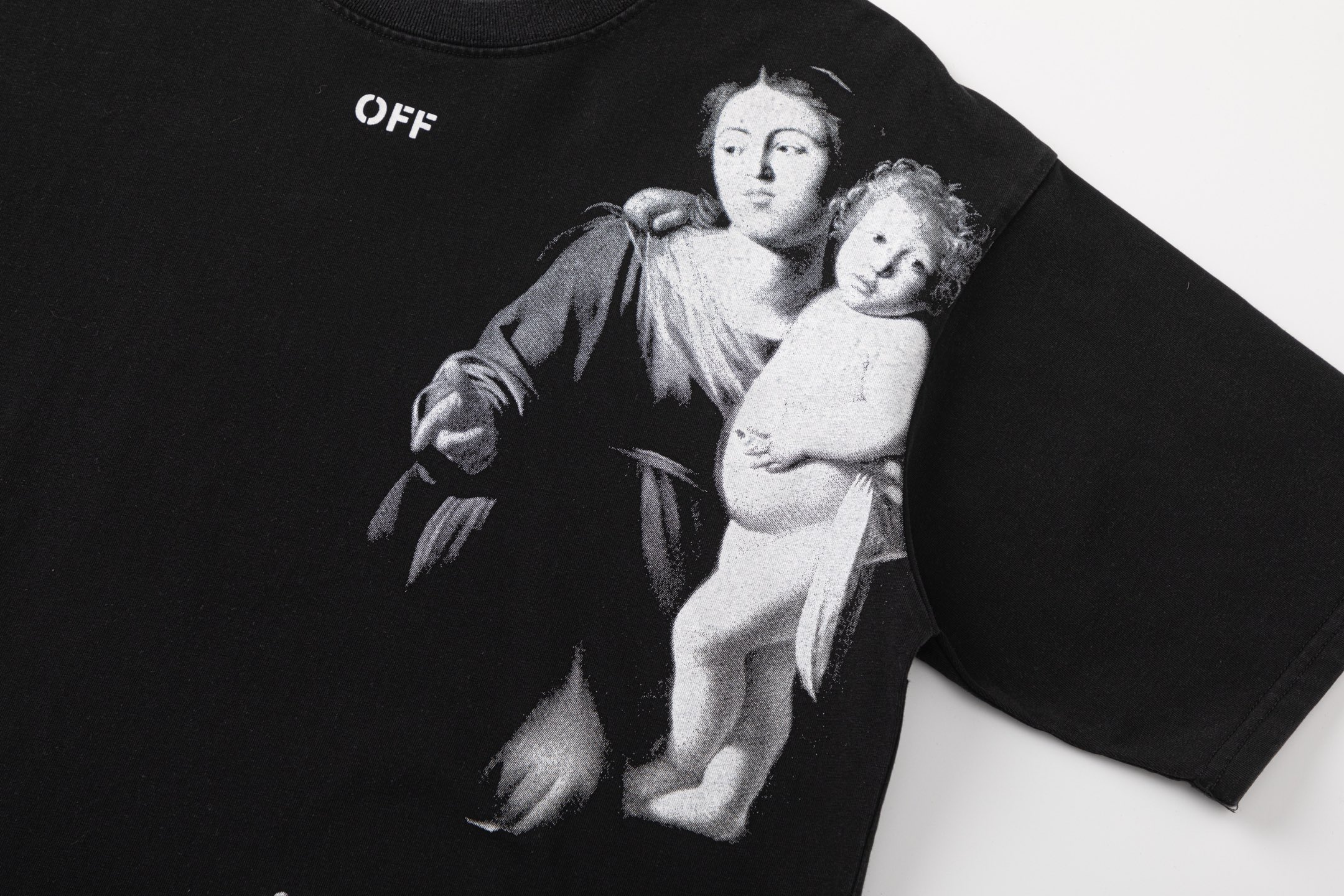 Off-White Printed Crew Neck T-Shirt | Fashionable Tops for Men and Women 4 i1740448879356 2042 0 2