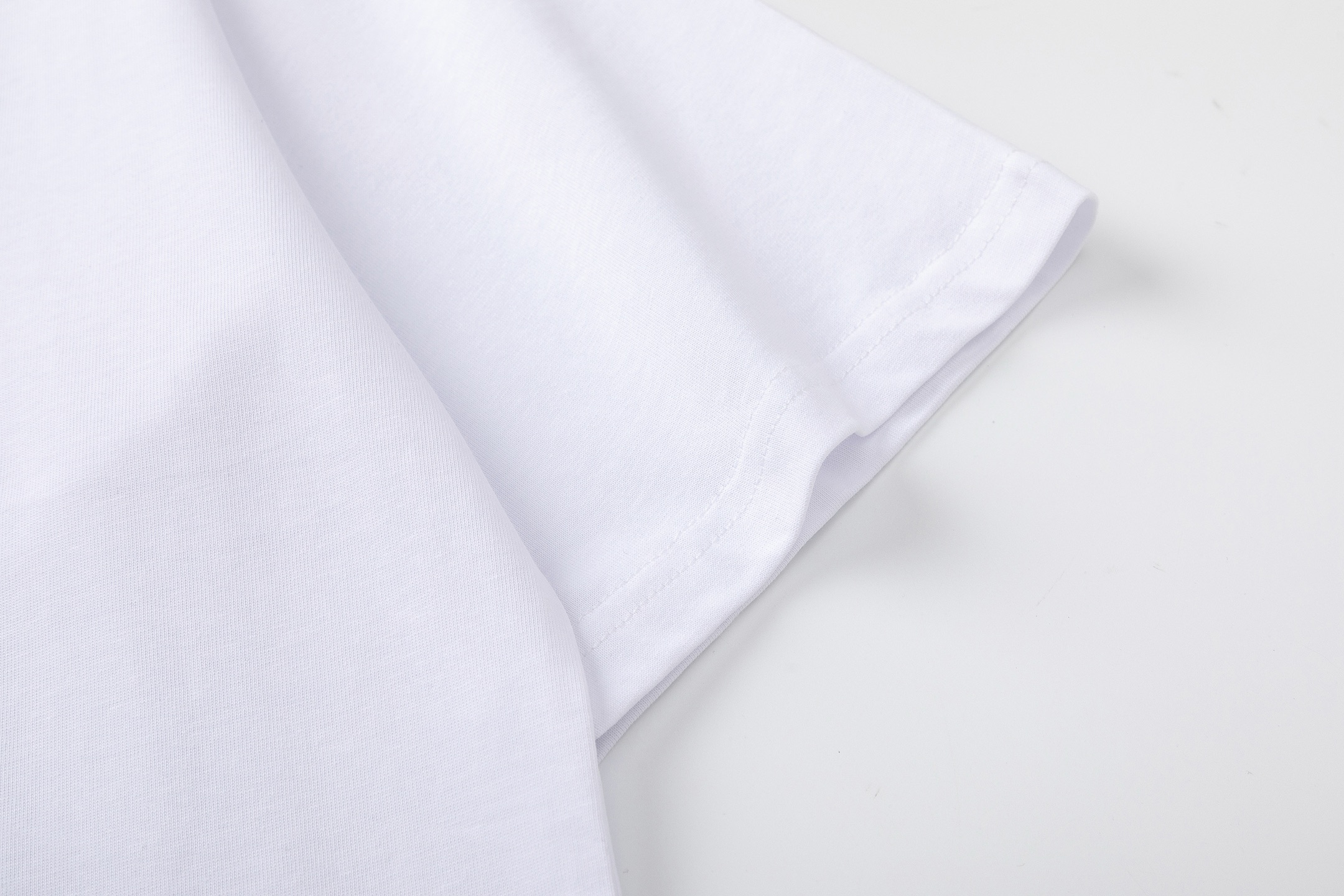 Off-White Printed Crew Neck T-Shirt | Fashionable Cotton Tee for Men & Women 7 i1744854670171 3486 0 5