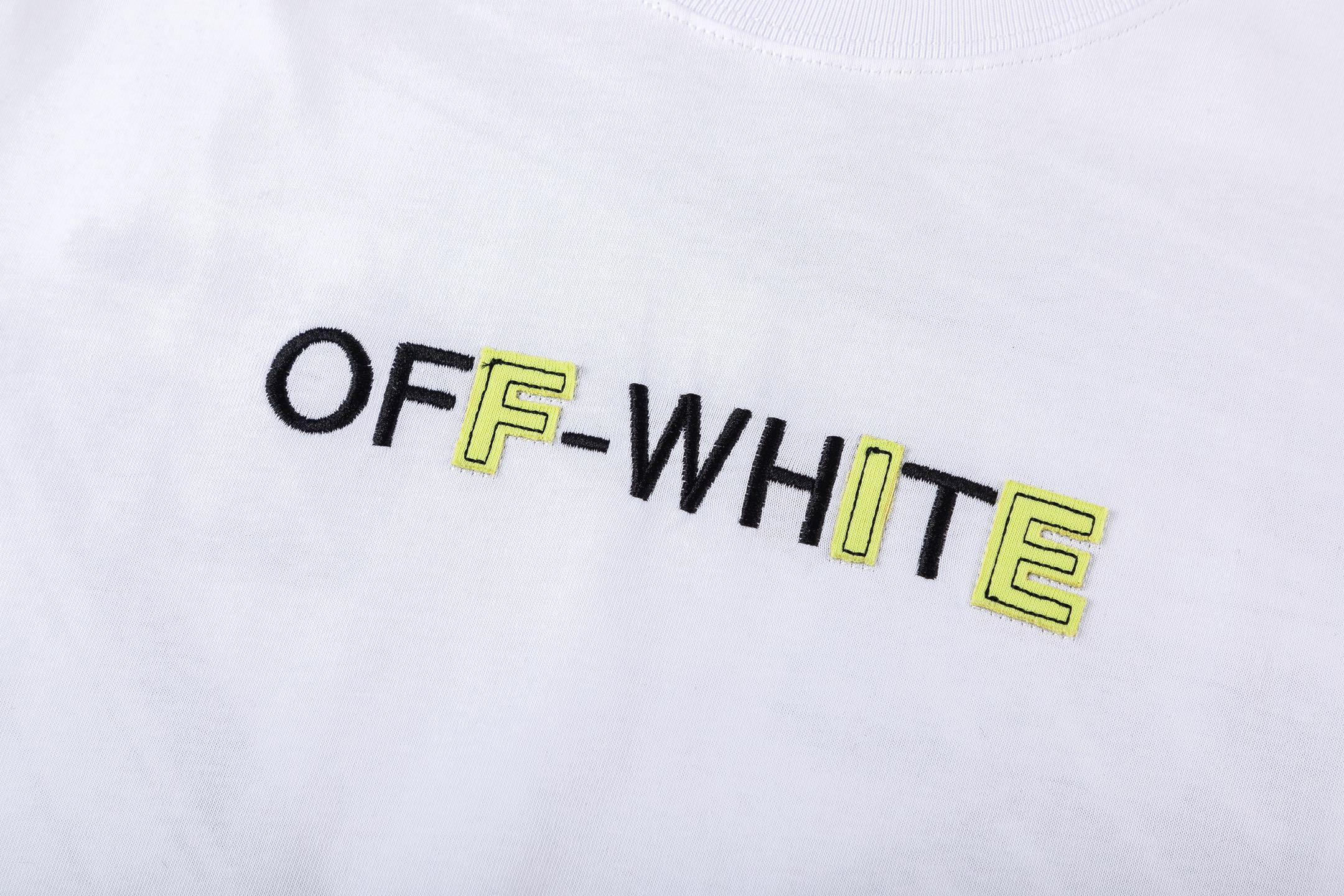 Off-White OW Printed Crew Neck T-Shirt Short Sleeve Tops - S to XL 4 i1744855268589 9256 0 2
