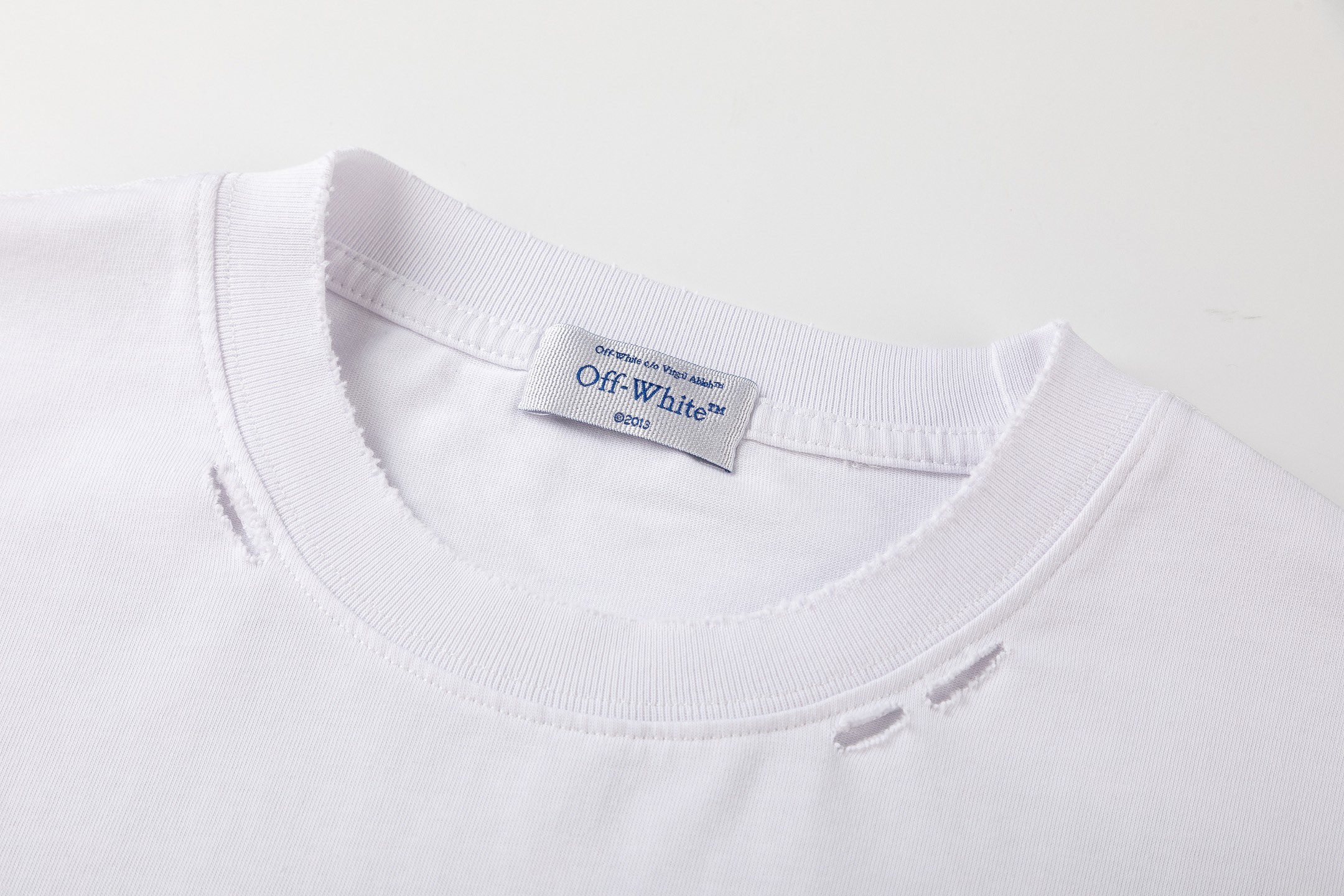 Off-White Printed Crew Neck T-Shirts/Tees/Tops, Available in Sizes S-XL 3 i1746324152177 8949 0 1