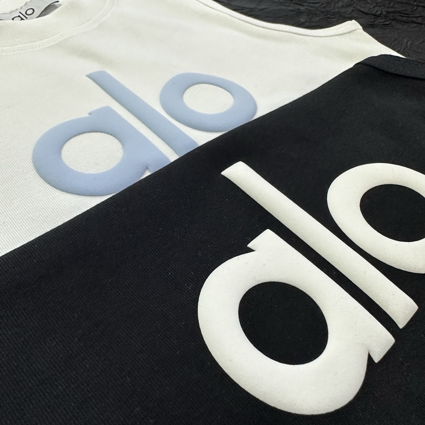 Alo Yoga Ribbed Tank Top - Perfect for Workout, Yoga & Everyday Wear 2 i1746330318639 4025 0 1