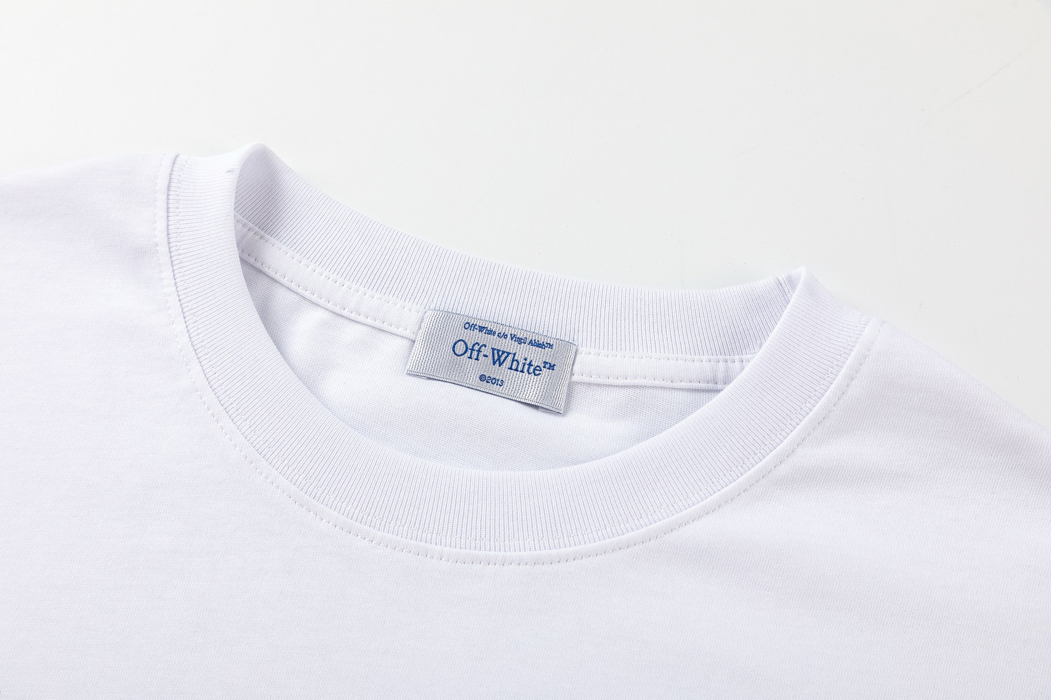 Off-White Printed Crew Neck T-Shirt | Stylish Tees for Men and Women 3 i1747706321582 2664 0 1