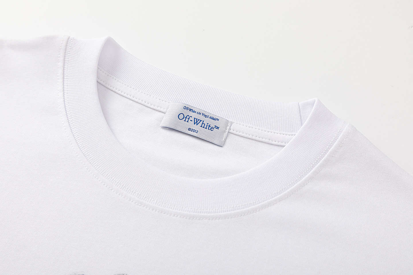 Off-White Printed Crew Neck T-Shirt | Stylish and Comfortable Streetwear Tee 2 i1748830953607 1632 0 1