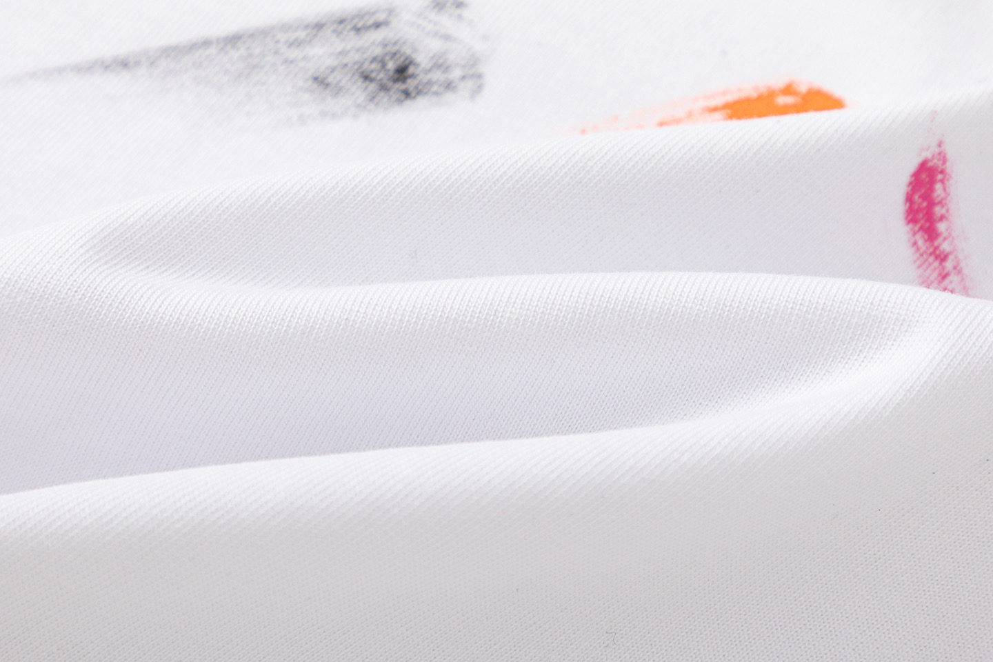 Off-White Printed Crew Neck T-Shirt | Fashionable Graphic Tee for Men & Women 9 i1748830988051 7012 0 7