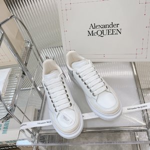 Alexander McQueen Skateboard Shoes Sneakers Casual Shoes White Women Men Cowhide PU Silk Spring/Summer Collection Casual