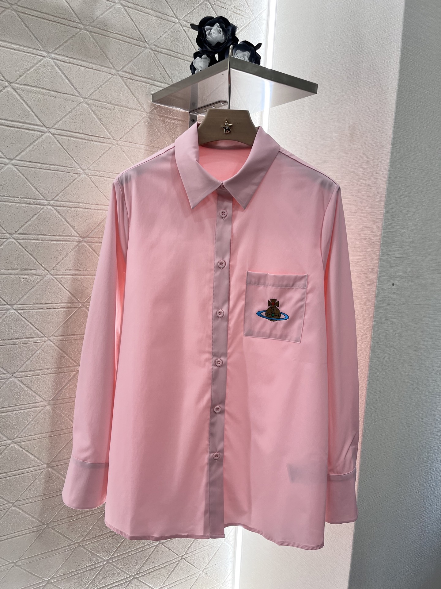 “Ferocious Women’s Suit and Saturn Embroidered Shirt: Vivienne West*2025 New Products Overview”