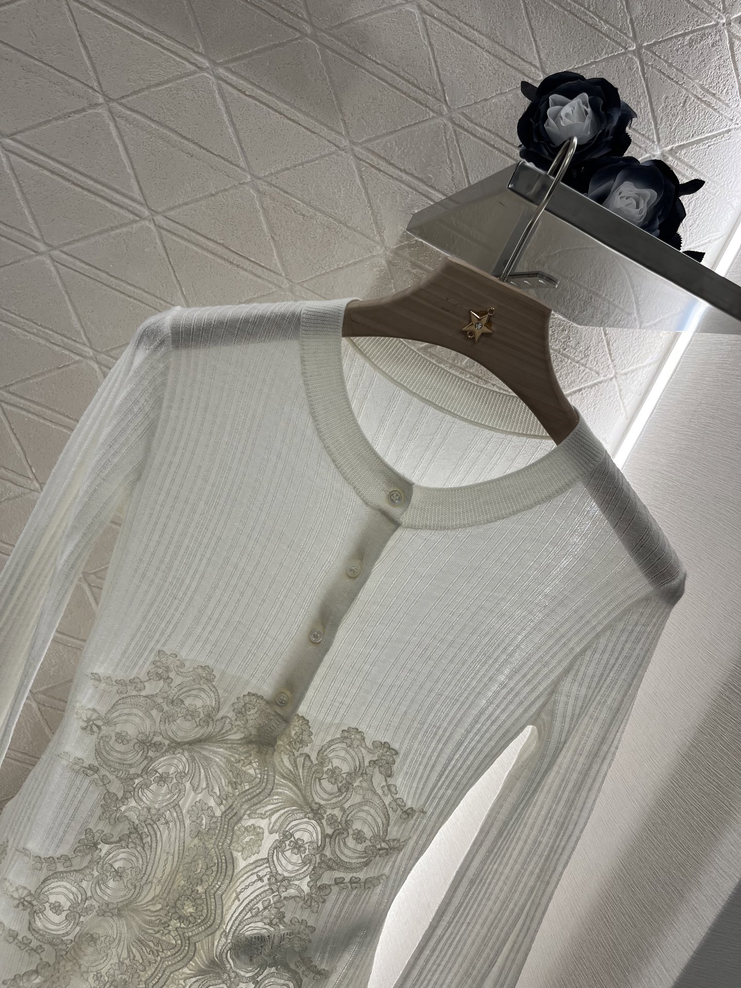 2025 Ermanno Scervino Women’s Suit: Luxurious Heavy-Worked Lace Knitting - 图片 3