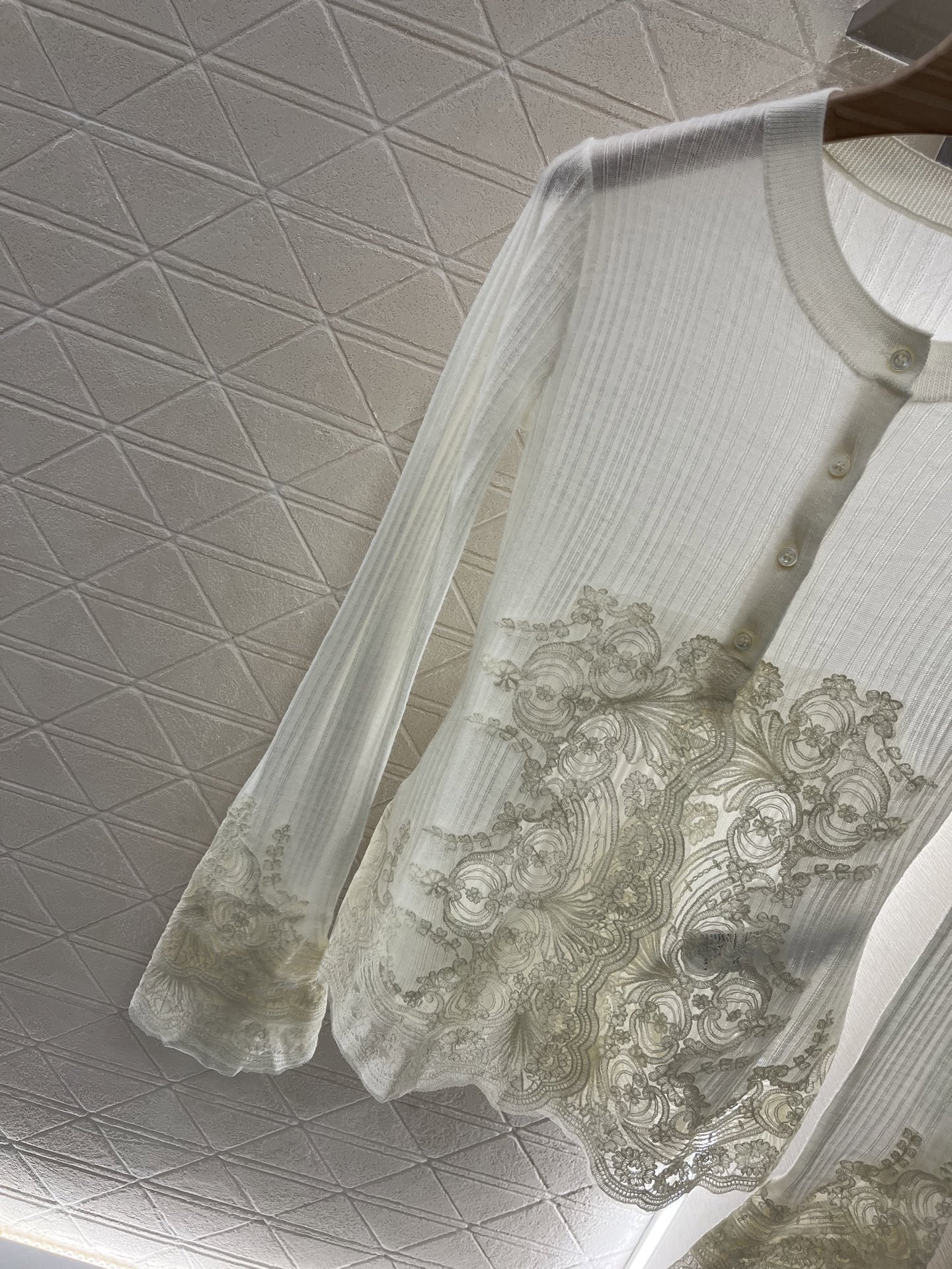 2025 Ermanno Scervino Women’s Suit: Luxurious Heavy-Worked Lace Knitting - 图片 8