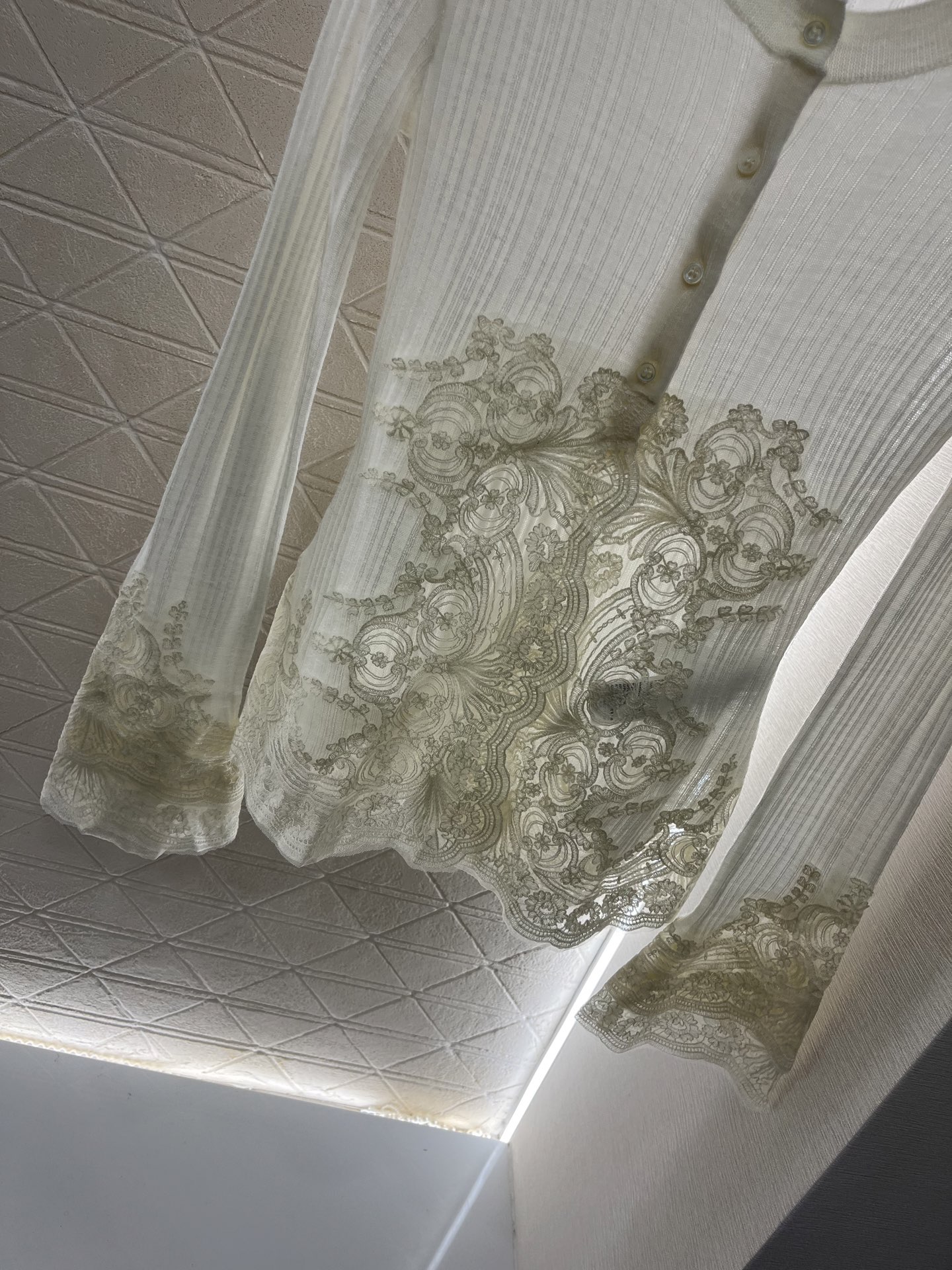 2025 Ermanno Scervino Women’s Suit: Luxurious Heavy-Worked Lace Knitting - 图片 5