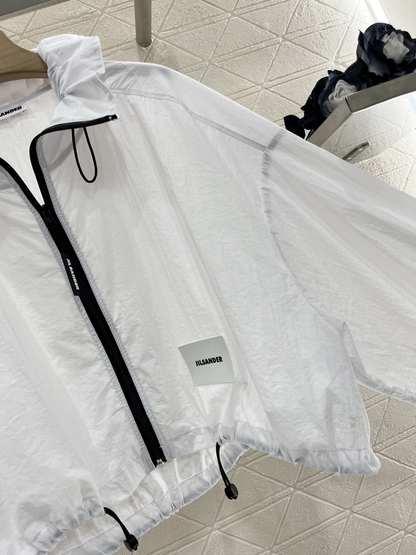 ♥Jilsande*♥2025新品上架
     抽绳防晒外套
定制YB进口轻薄防晒材质 透气舒适 防晒