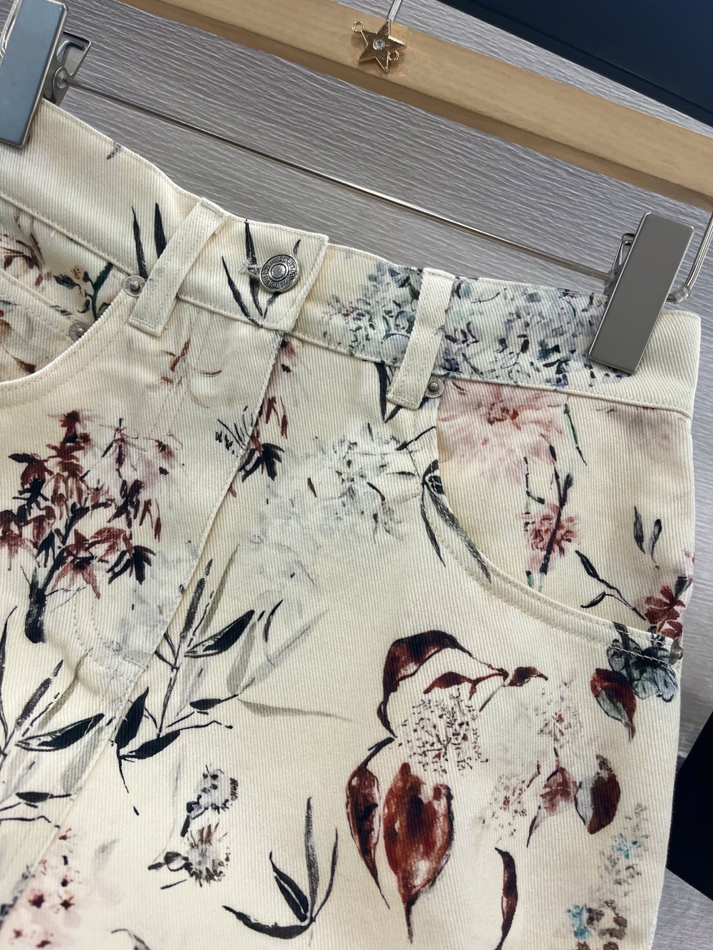 i1746975907675 3803 0 8