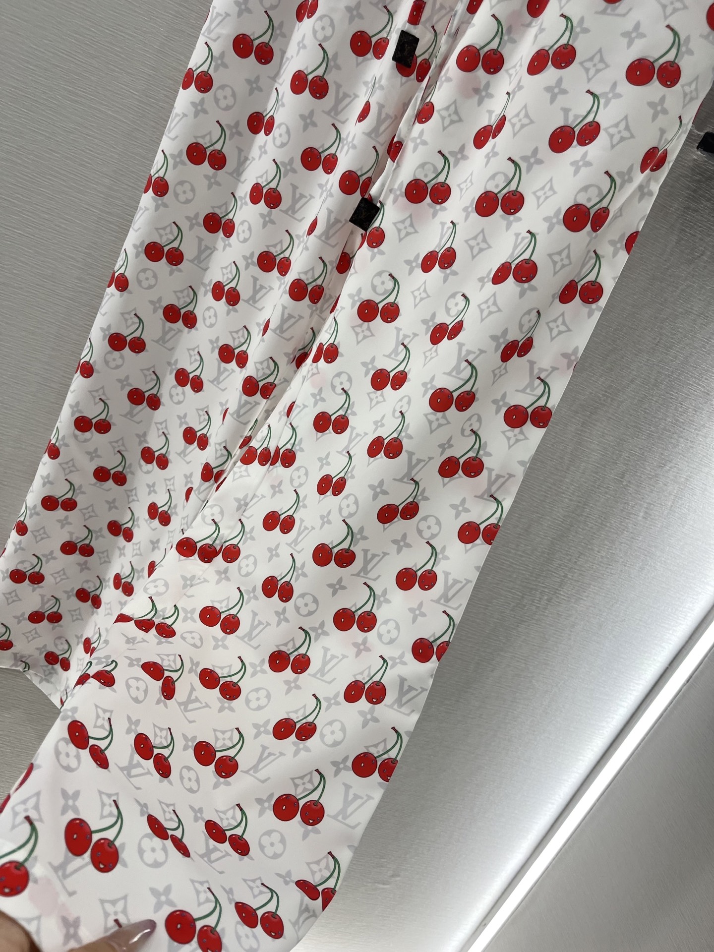 Louis Vuitton Cherry Print Wide Leg Pants - Stylish and Comfortable 8 i1746983860906 6516 0 6