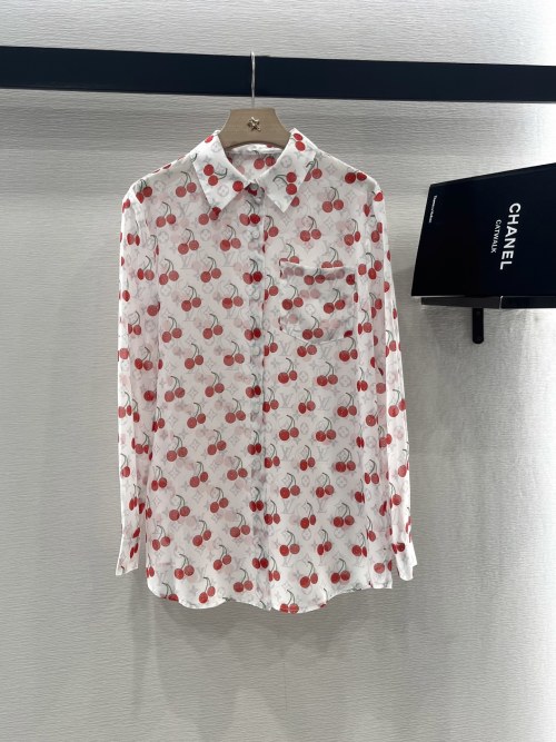 Louis Vuitton 2025 Cherry Print Shirt & Shorts Set - Elegant & Relaxed 1 Louis Vuitton 2025 Cherry Print Shirt & Shorts Set - Elegant & Relaxed