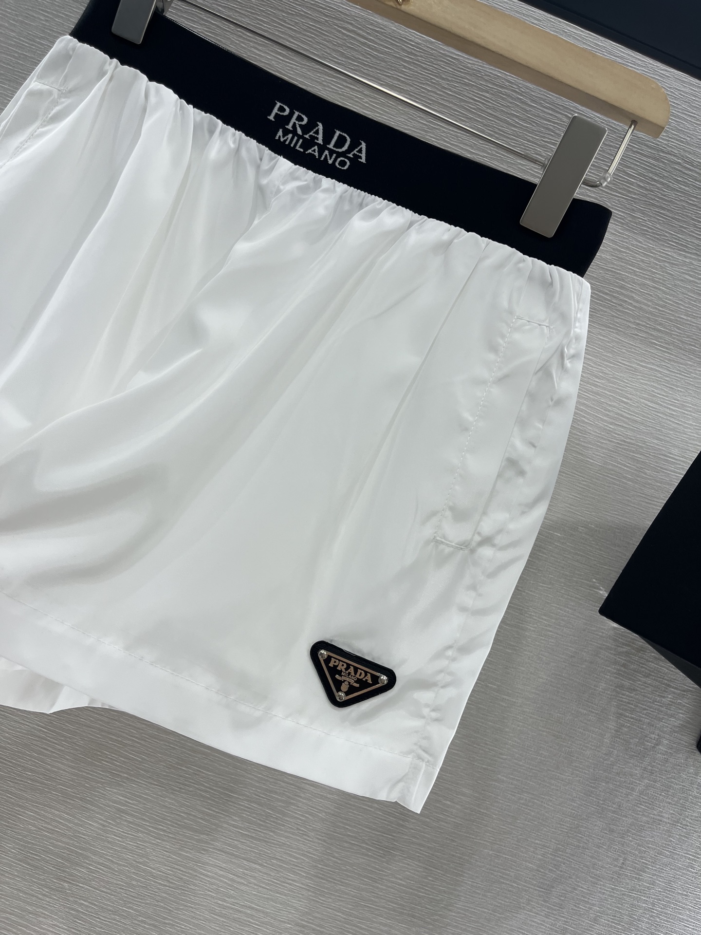 Prada Women's White Hooded Jacket Recycled Nylon Comfortable and Stylish 9 i1746984824288 8823 0 7
