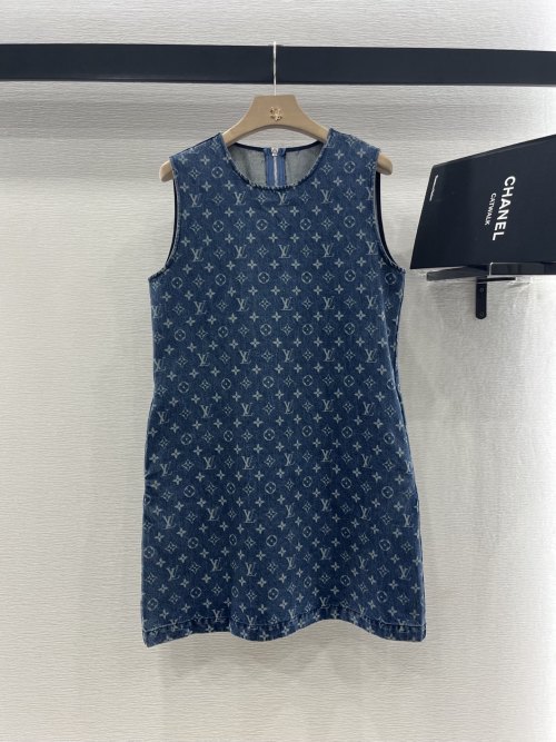 Louis Vuitton 2025 Denim Mini Dress with Monogram, Sleeveless, Casual 1 Louis Vuitton 2025 Denim Mini Dress with Monogram, Sleeveless, Casual