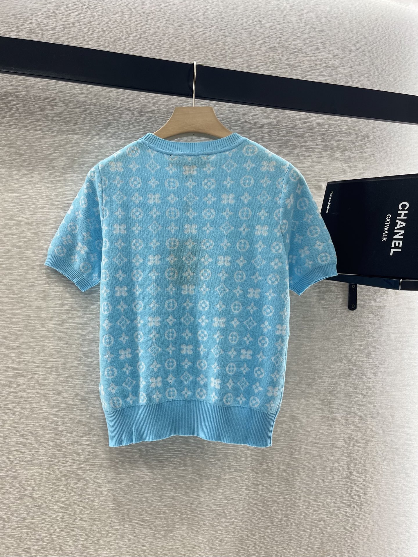 Louis Vuitton Women's Jacquard Knit Short Sleeve Top - Chic & Comfortable 2 i1746985383819 4321 0 1