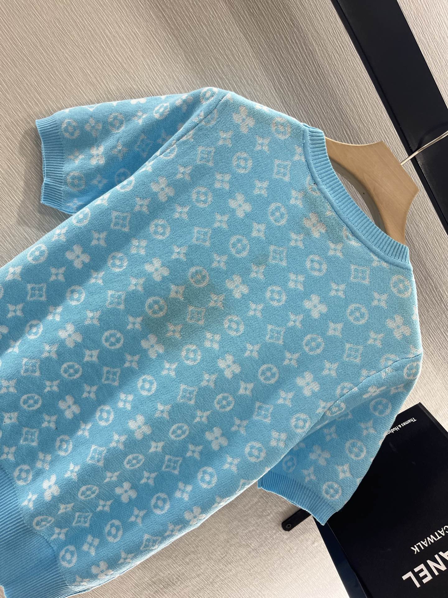 Louis Vuitton Women's Jacquard Knit Short Sleeve Top - Chic & Comfortable 4 i1746985390059 2285 0 7