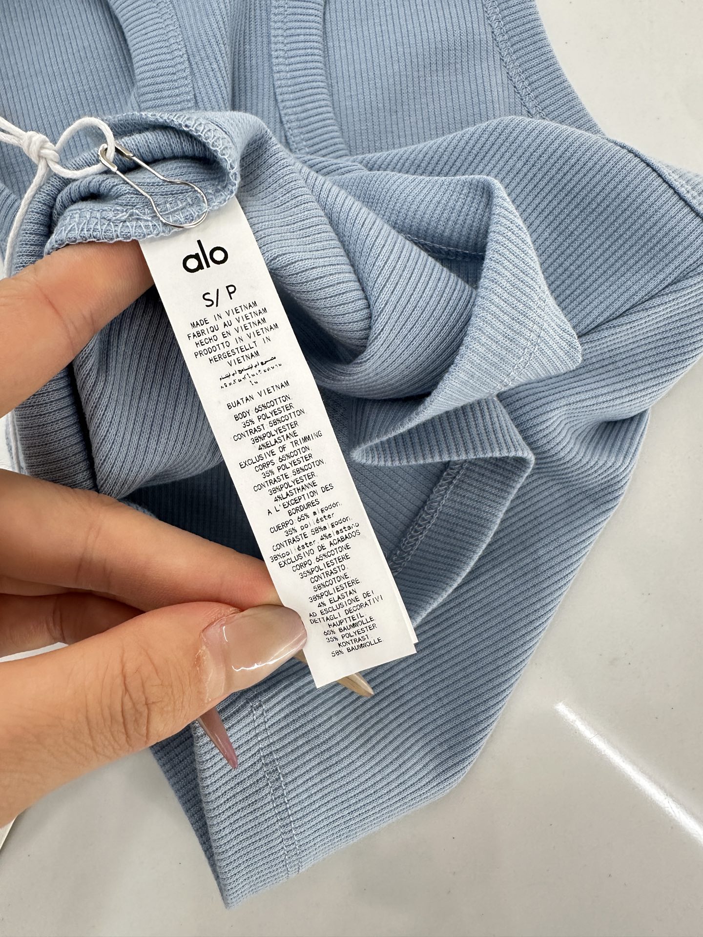 ♥Alo*♥2025新品上架
    工字刺绣全棉背心
定制YB斜纹全棉材质 质感舒适 弹力好穿 短款背