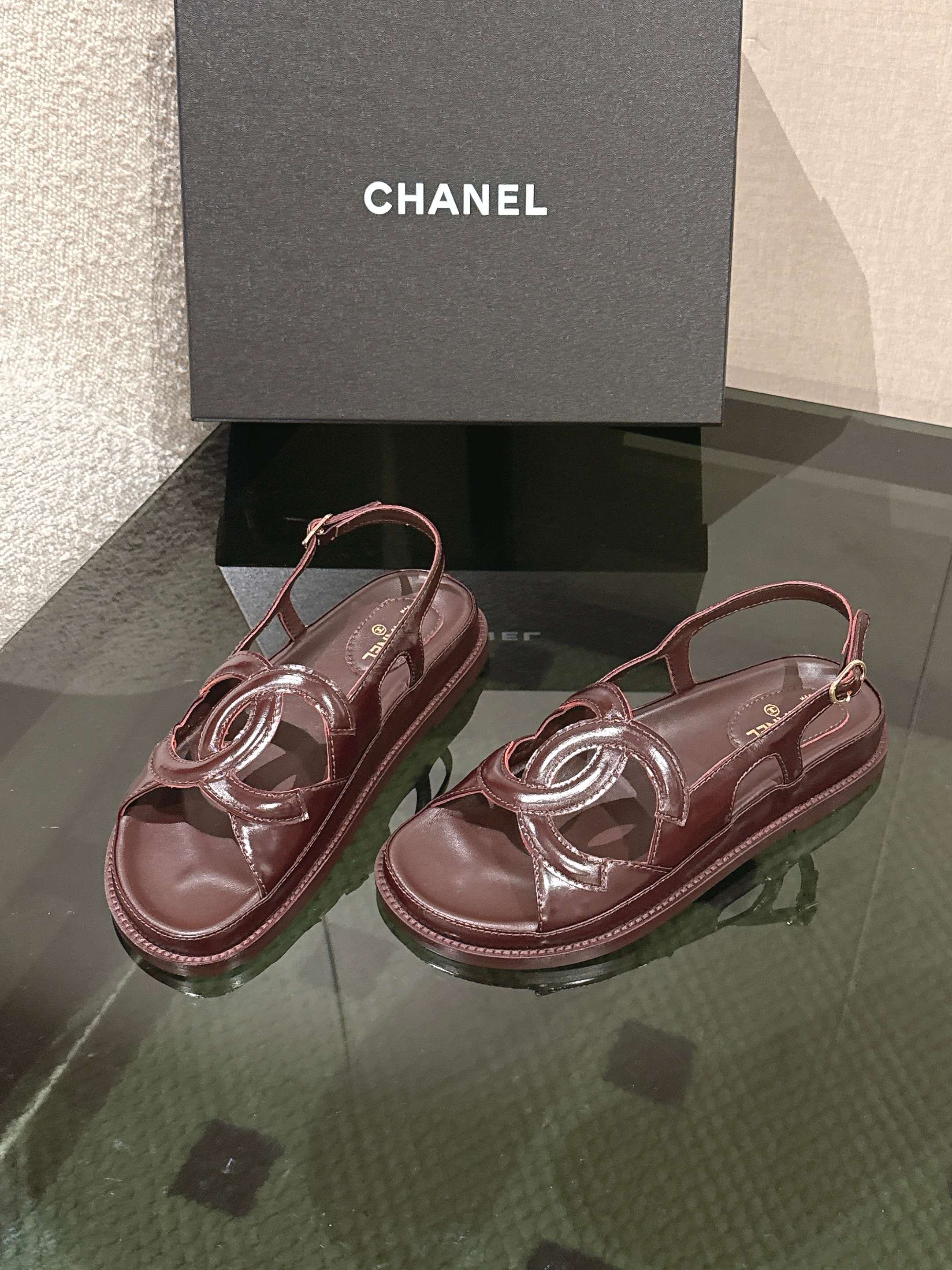 𝐂𝐡*𝐧𝐞𝐥 26p ¡Clásico de primavera y verano! ¡Los zapatos de playa son un éxito en Internet! El último modelo del mo…
