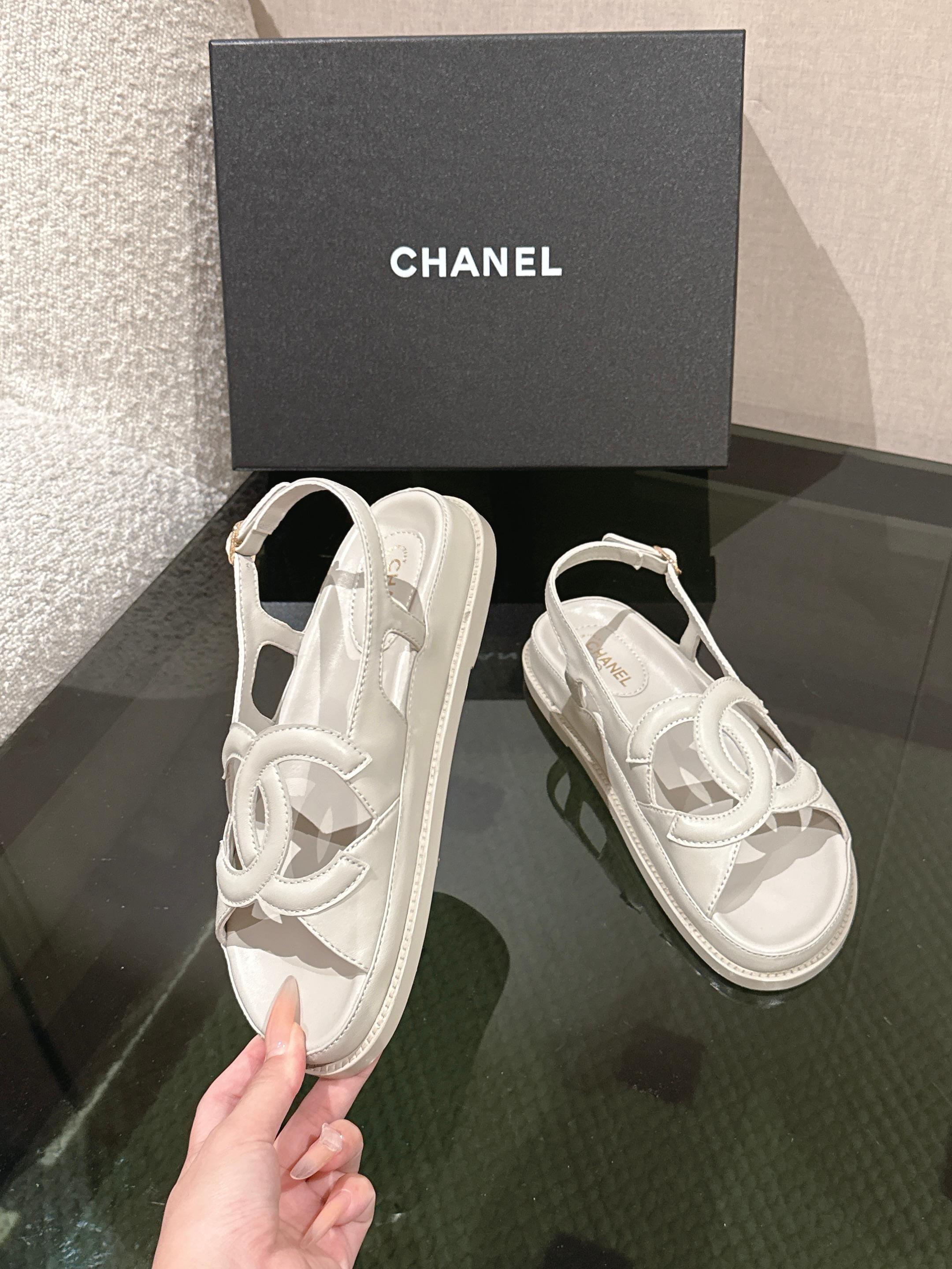 𝐂𝐡*𝐧𝐞𝐥 26p ¡Clásico de primavera y verano! ¡Los zapatos de playa son un éxito en Internet! El último modelo del mo…