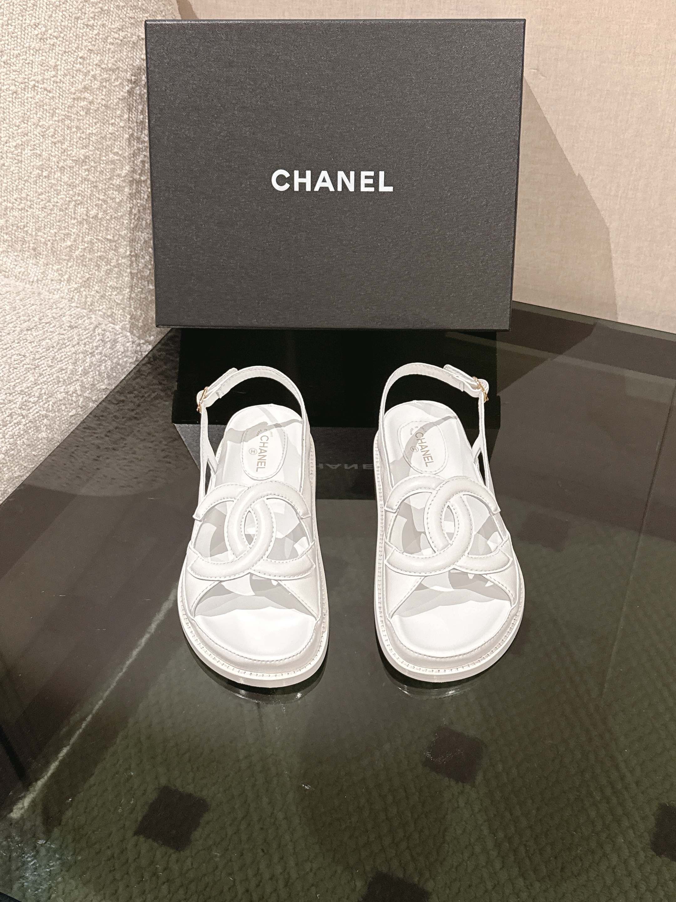𝐂𝐡*𝐧𝐞𝐥 26p ¡Clásico de primavera y verano! ¡Los zapatos de playa son un éxito en Internet! El último modelo del mo…