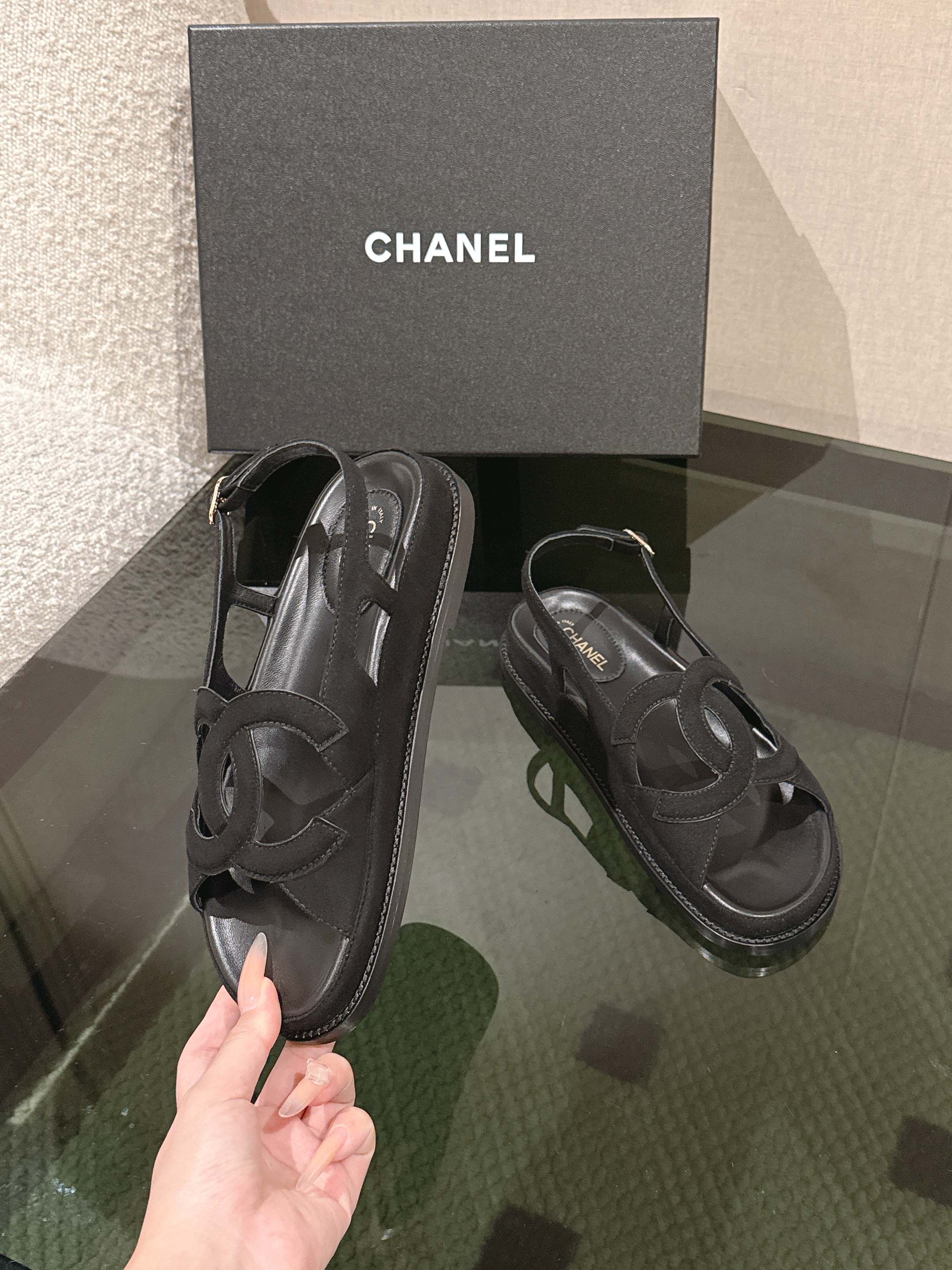 𝐂𝐡*𝐧𝐞𝐥 26p ¡Clásico de primavera y verano! ¡Los zapatos de playa son un éxito en Internet! El último mod…