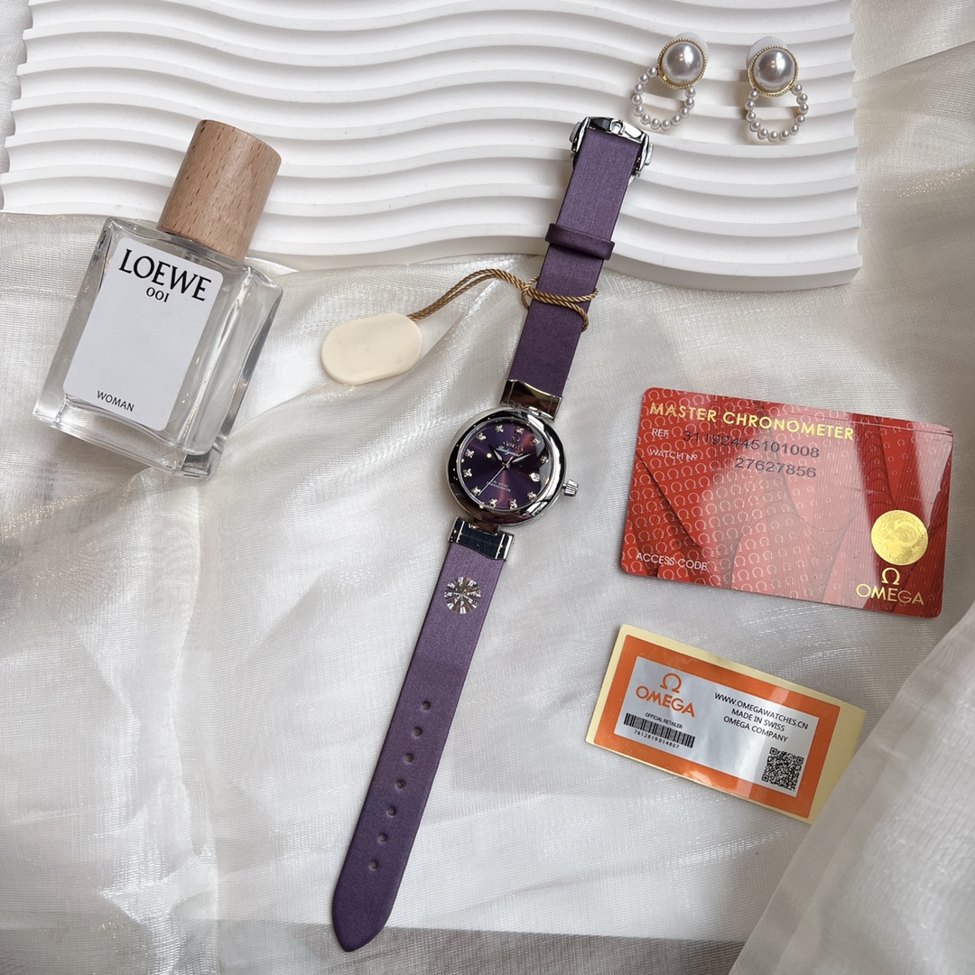 Omega Ladymatic: Reloj de Pulsera con Correa Morada y Detalles de Diamantes