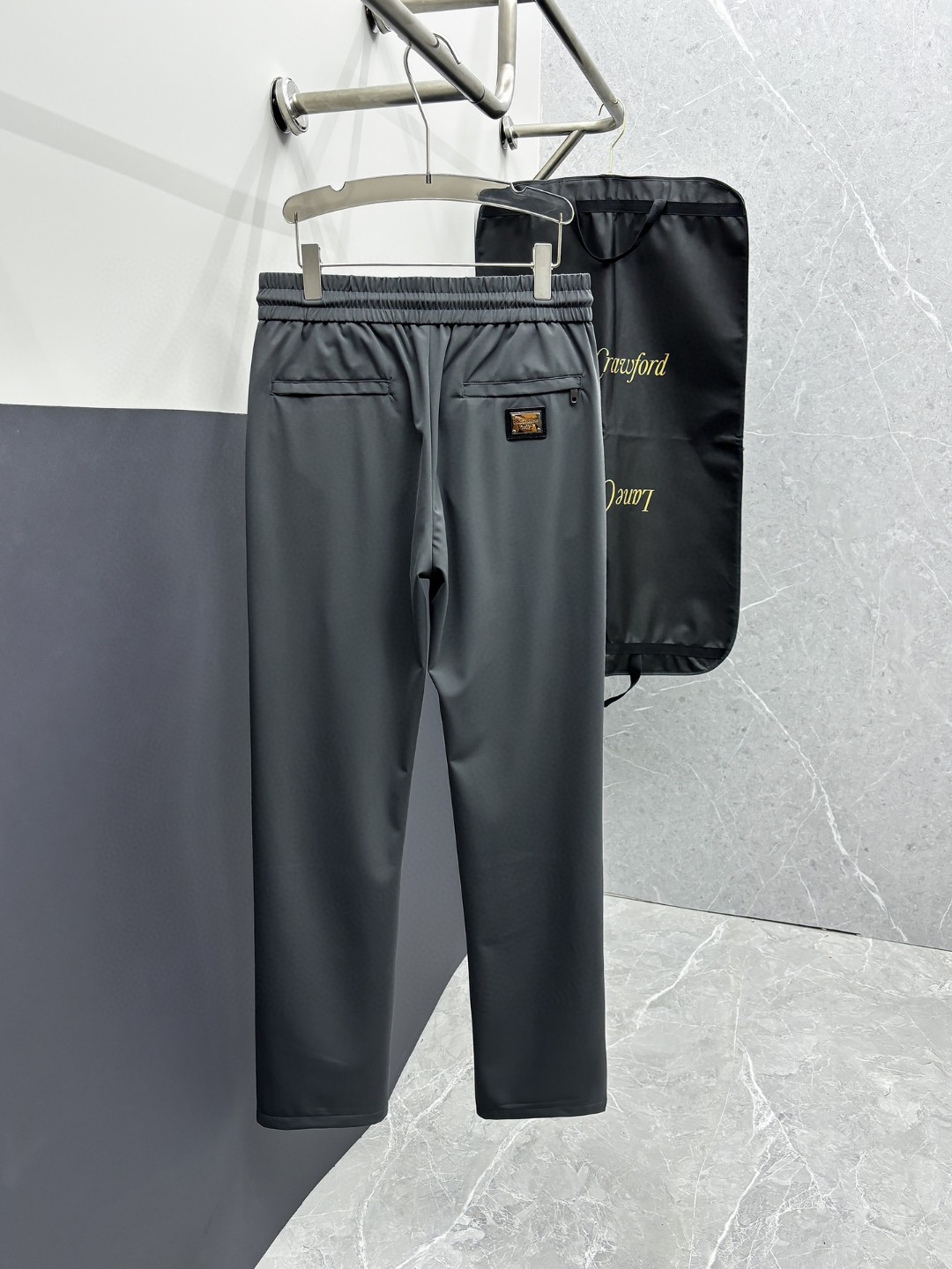 NO:117876,D&G Dolce & Gabbana New style is coming New casual pants, imported high-density custom fabric, comfortable, soft and skin-friendly, straight and not easy to wrinkle, simple and clear, super versatile, super fashionable and versatile, straight and stylish, a must-have for the wardrobe!  Suitable for any occasion, size M-4XL, Dolce & Gabbana, Dolce & Gabbana, alexander wang19860909D&G 杜嘉班纳 新款来袭 新款休闲裤,进口高密度定制面料,舒适柔软亲肤,笔挺不易起皱,简单明了,超级百搭上身效果超级棒时尚百搭,笔挺有型,衣橱必备！适合任何场合穿着,码数M-4XL,,Dolce&Gabbana,Dolce&Gabbana,alexander wang,Men's clothing