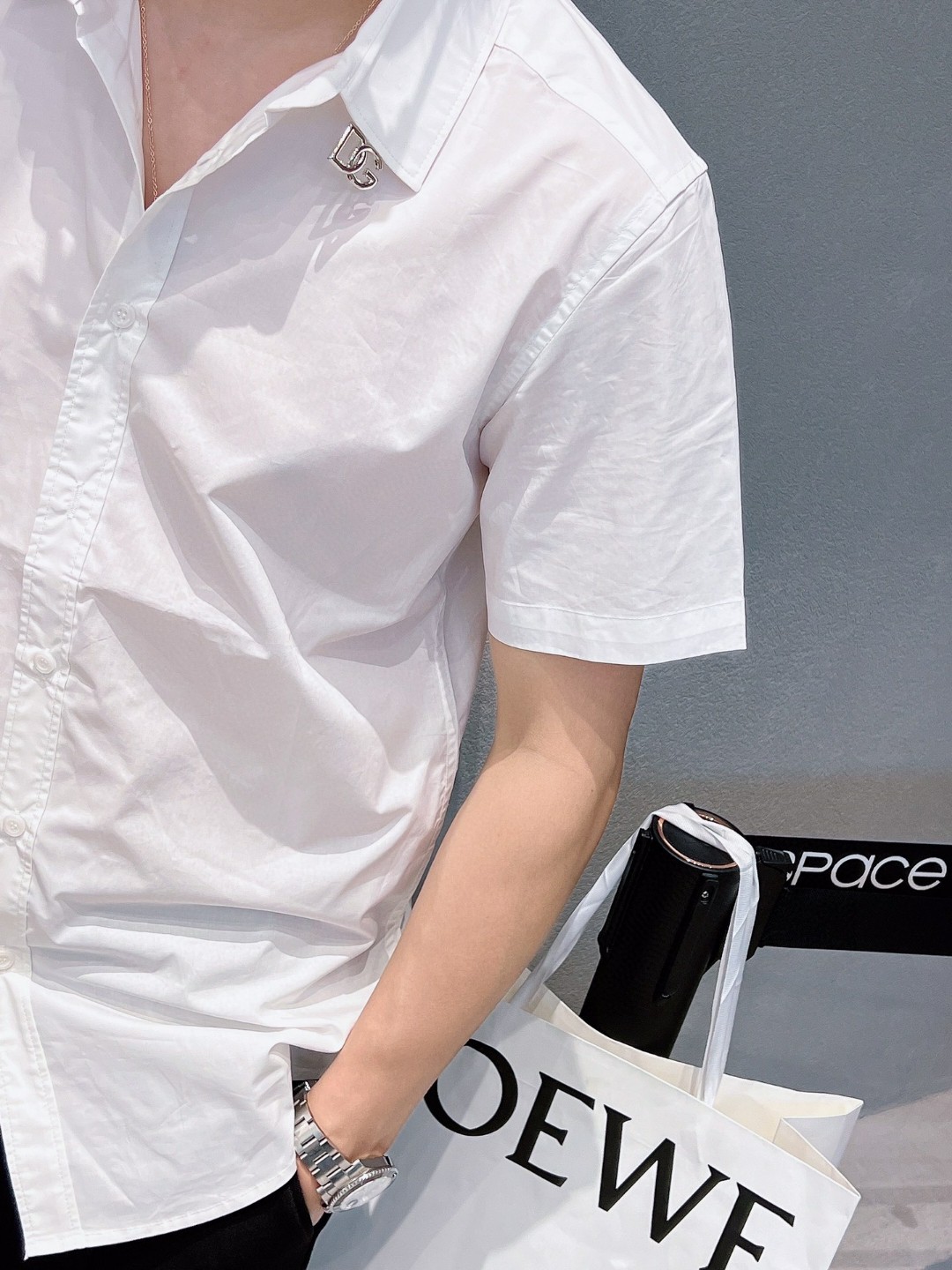 🇫🇷 D&G 杜嘉班纳 *2026帅气修身备款短袖衬衫，100%鲁泰丝滑面料，舒服透气，休闲衬衣，简约时