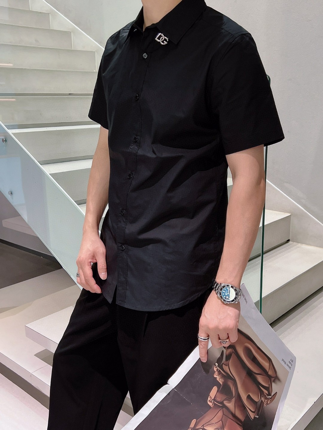 🇫🇷 D&G 杜嘉班纳 *2026帅气修身备款短袖衬衫，100%鲁泰丝滑面料，舒服透气，休闲衬衣，简约时