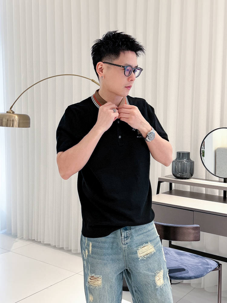 Burberry2026🇫🇷顶级打底神器 进口私货，高端天丝毛衫 纯色简约专柜款 时尚不失奢华 品质毋庸