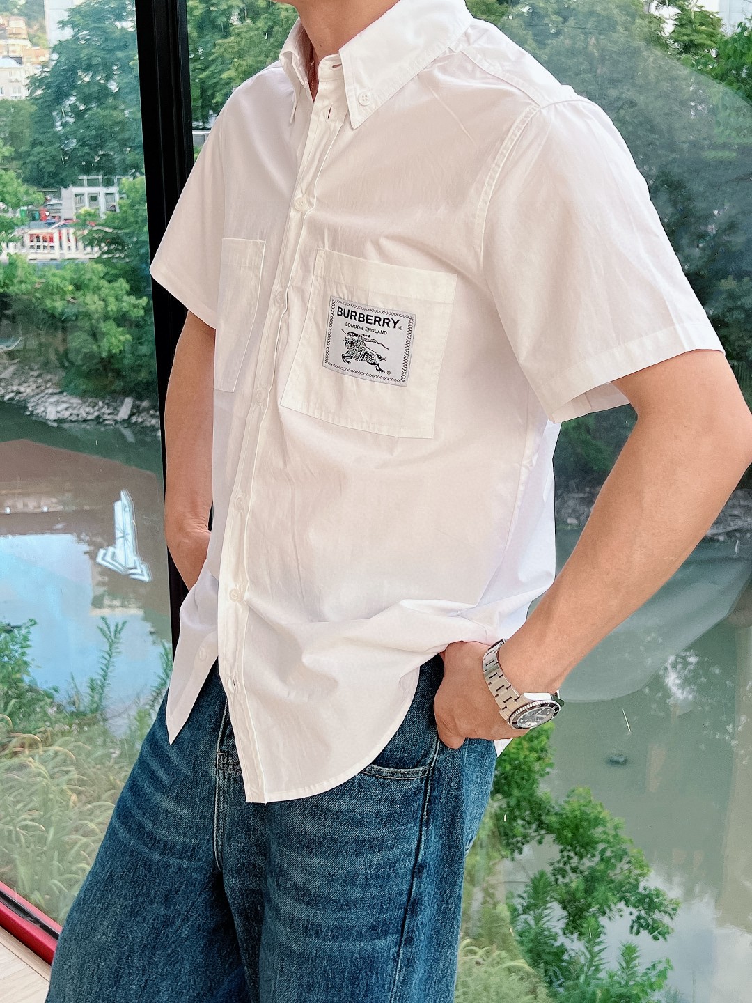 🇫🇷BURBERRY新品！26SS 战马徽标短袖衬衫 原版国内5500购入！骑士旗帜写着拉丁语