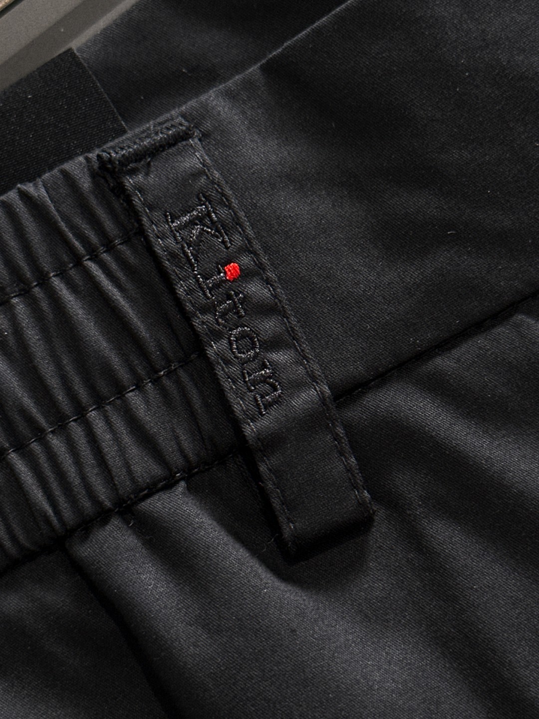 🇫🇷 Kiton 2026春夏爆款颜色：黑色，灰色，藏蓝色尺码：M-4XL介绍：高端松紧腰裤 顶级设计 