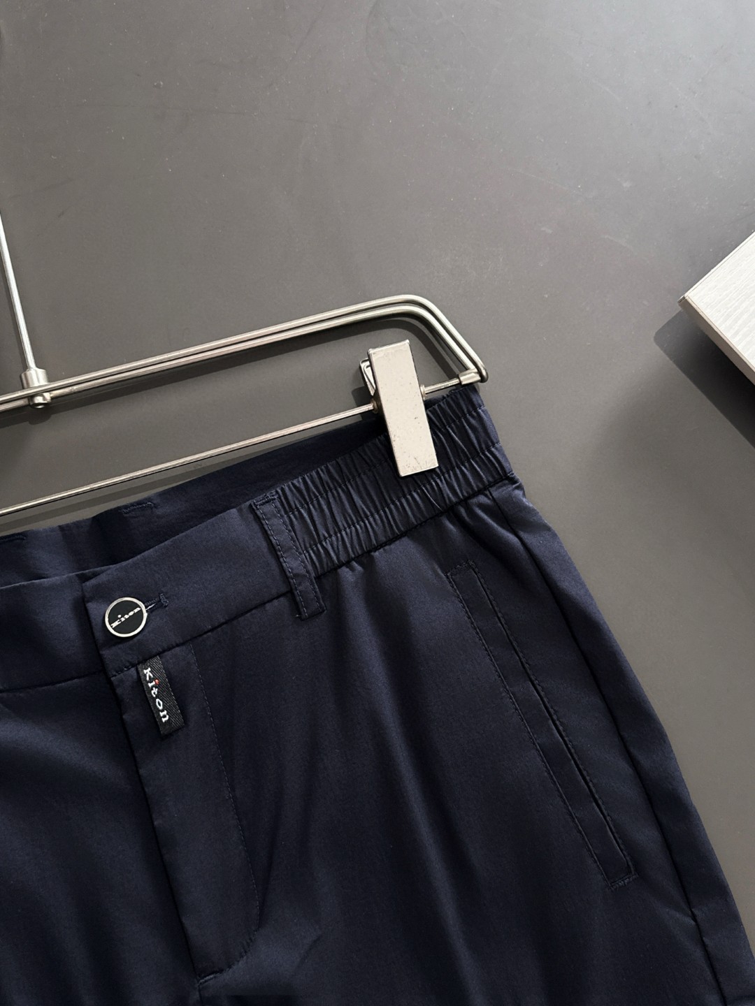 🇫🇷 Kiton 2026春夏爆款颜色：黑色，灰色，藏蓝色尺码：M-4XL介绍：高端松紧腰裤 顶级设计 
