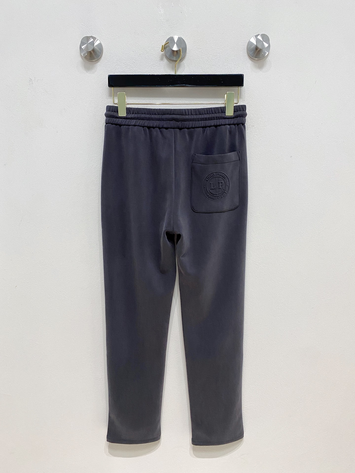 🇫🇷lP🆕原单休闲裤 2025新品，原版休闲裤 原版重工打造，品牌经典LOGO设计，三标齐全！原版五金辅