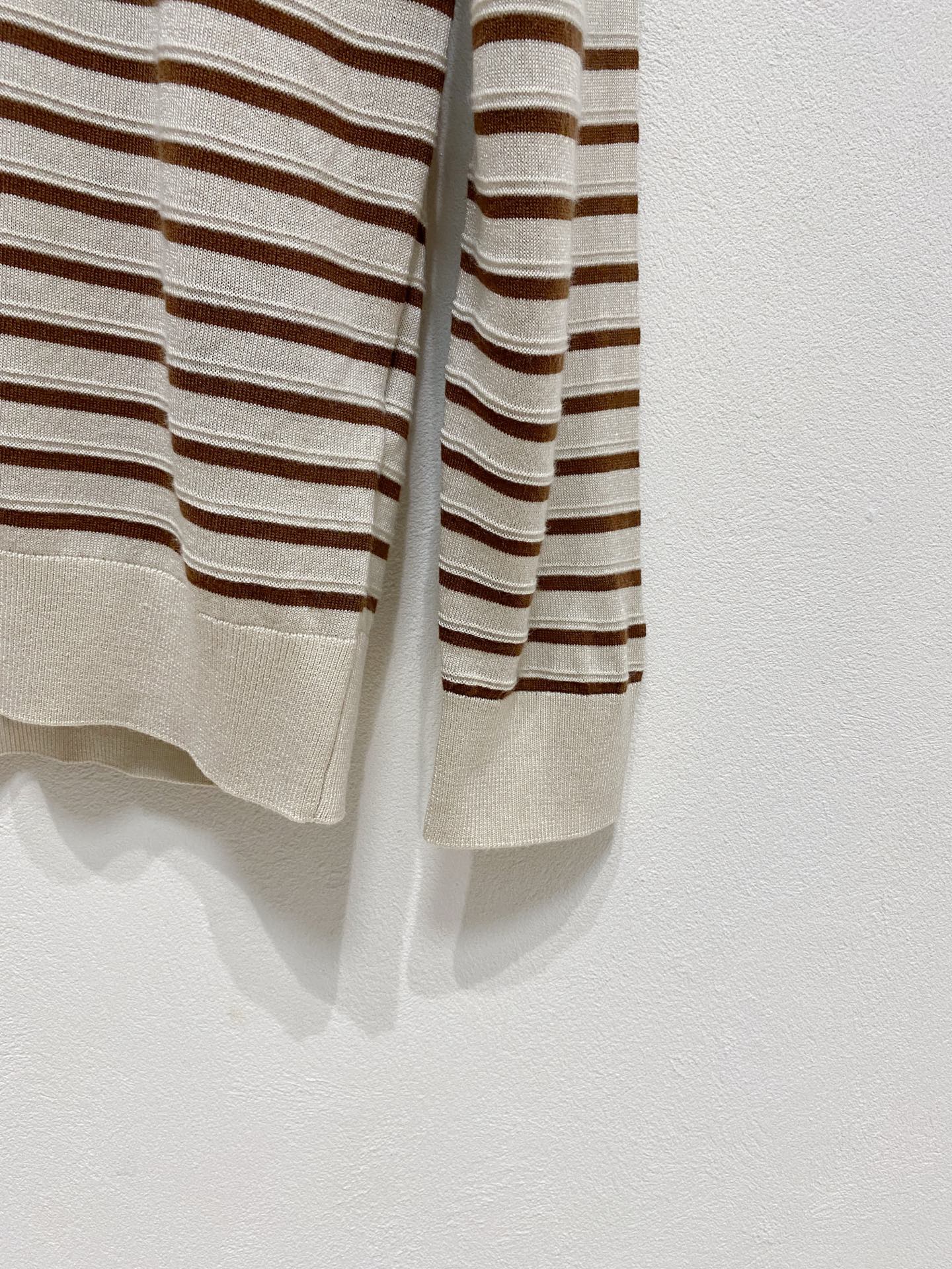 杰尼亚 🇫🇷2025新款男士经典翻领针织Polo衫系列 进口针织面料呈现。轻盈柔软的面料经过成衣染色，营