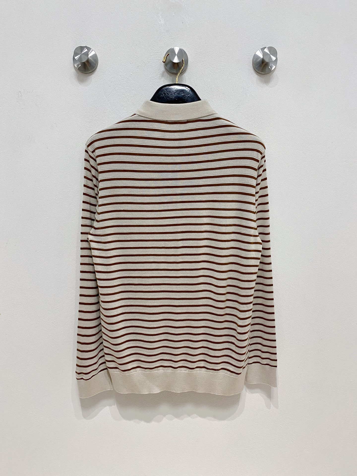 杰尼亚 🇫🇷2025新款男士经典翻领针织Polo衫系列 进口针织面料呈现。轻盈柔软的面料经过成衣染色，营