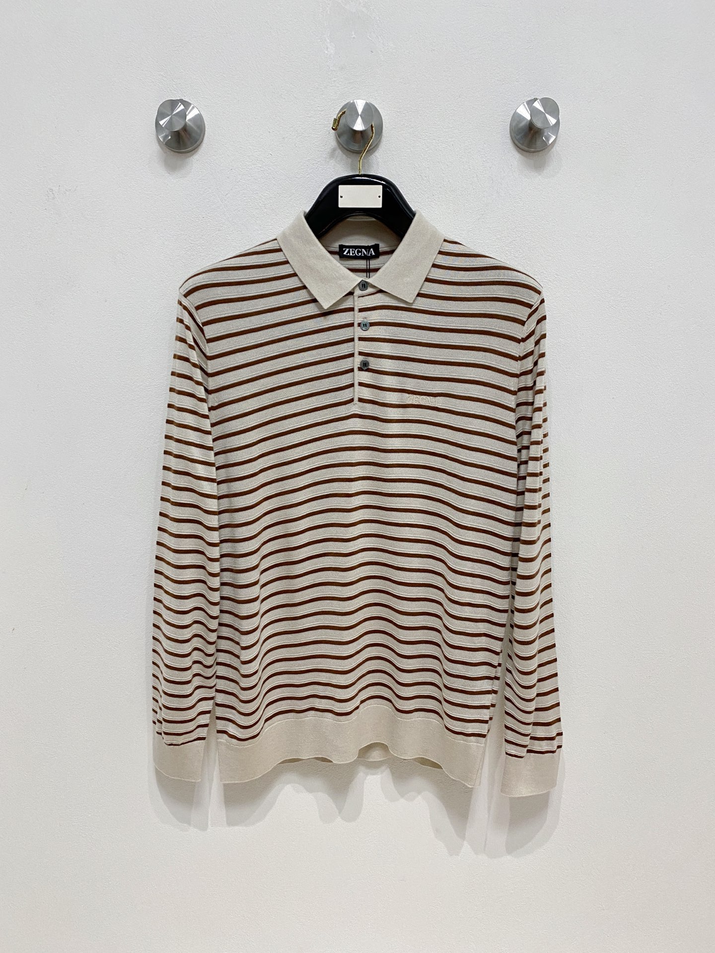 杰尼亚 🇫🇷2025新款男士经典翻领针织Polo衫系列 进口针织面料呈现。轻盈柔软的面料经过成衣染色，营