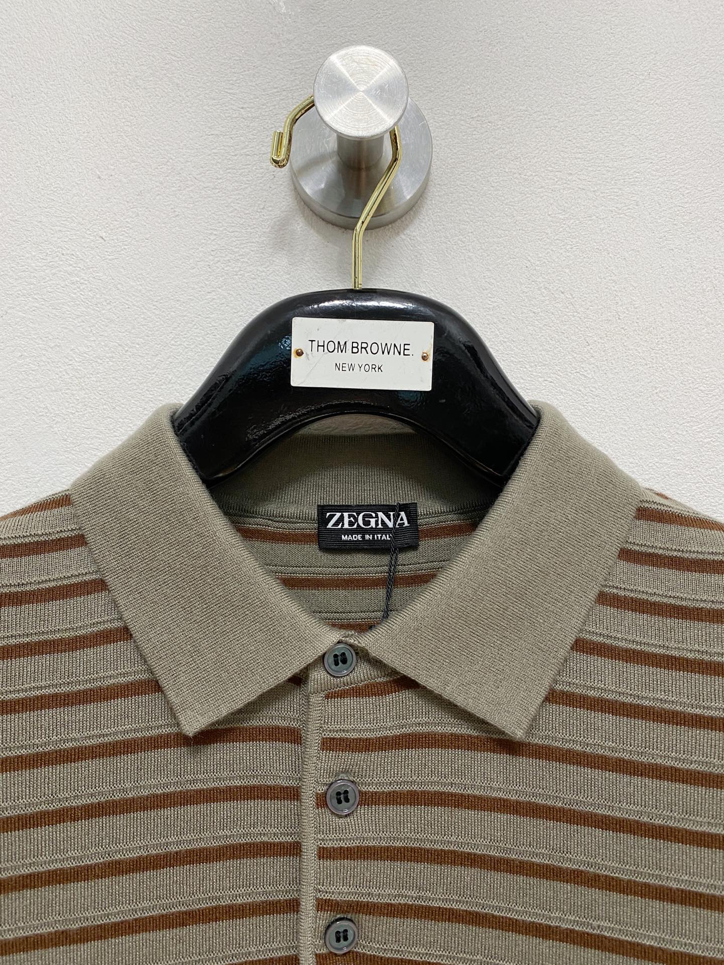 杰尼亚 🇫🇷2025新款男士经典翻领针织Polo衫系列 进口针织面料呈现。轻盈柔软的面料经过成衣染色，营