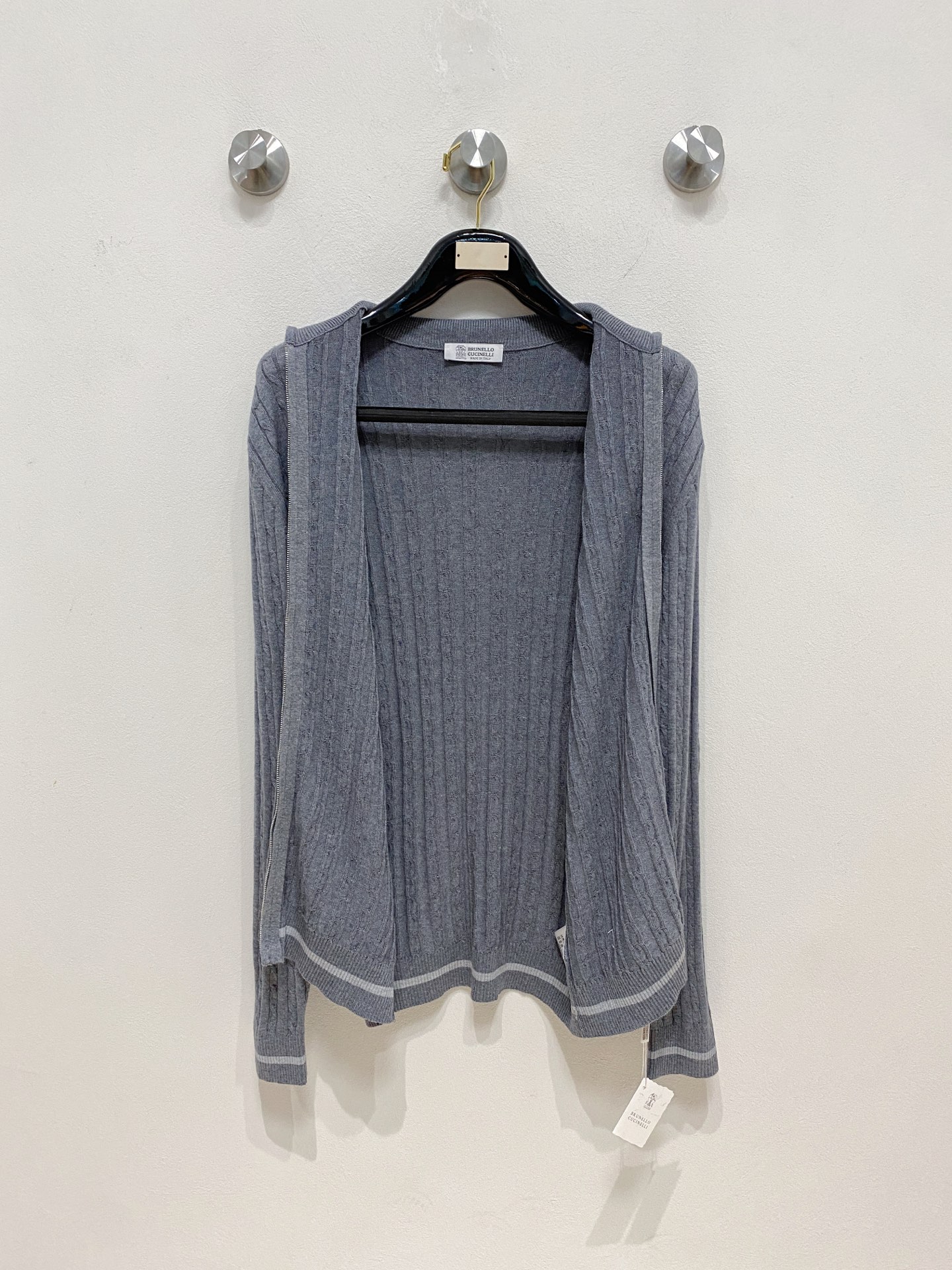 BC🇫🇷2025新款男士经典翻领针织Polo衫系列 进口针织面料呈现。轻盈柔软的面料经过成衣染色，营造出